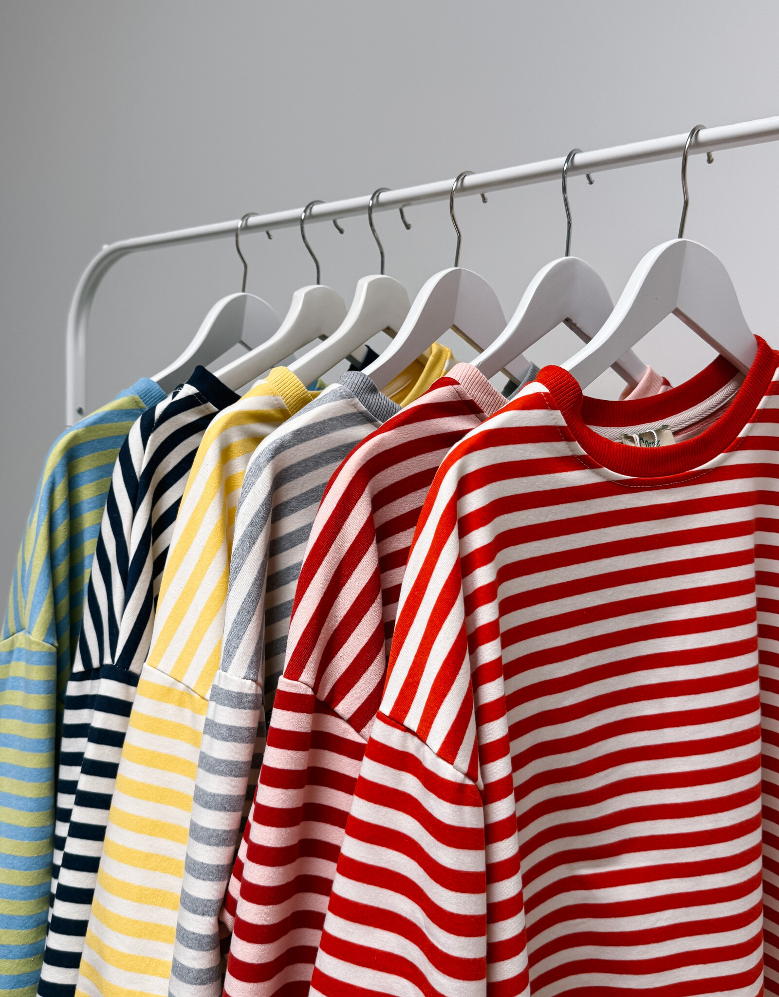 The Golden House Mom T-Shirt Long Sleeve 'Otie' - Lemon/Blue TU