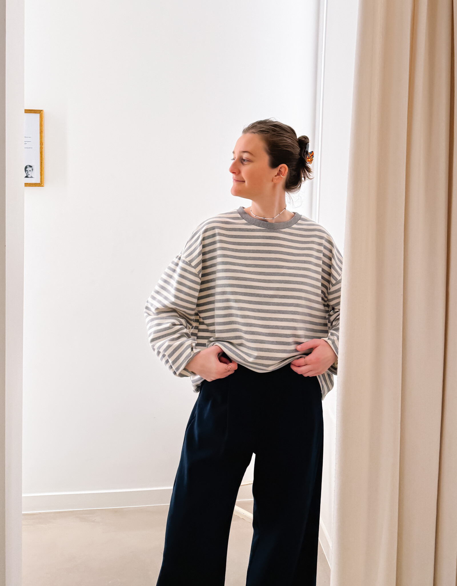 The Golden House Mom T-Shirt Long Sleeve 'Otie' - Grey/White TU