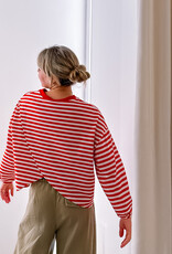 The Golden House Mom T-Shirt Long Sleeve 'Otie' - Red/White TU