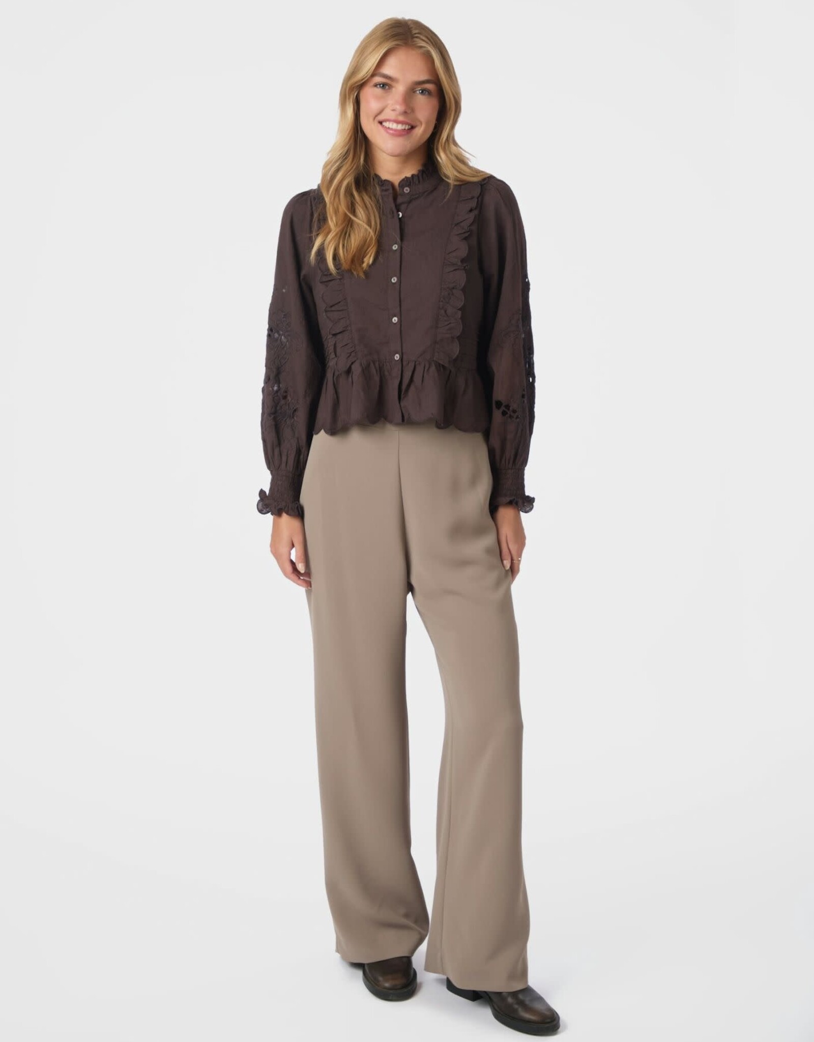 Blouse Embroidery 'Petrine' - Dark Brown - Neo Noir