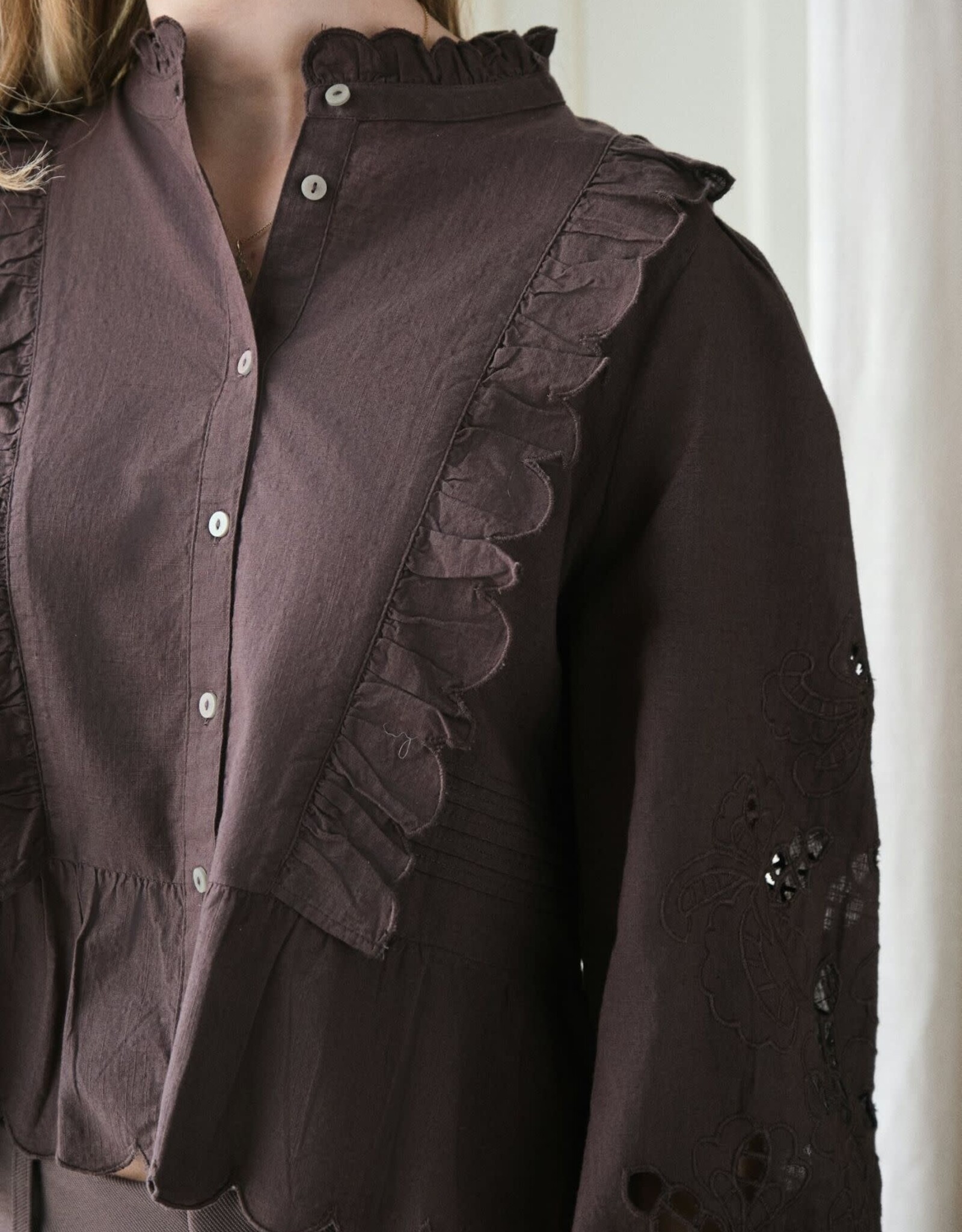 Blouse Embroidery 'Petrine' - Dark Brown - Neo Noir