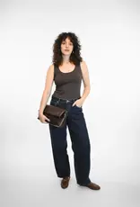 HVISK Handtas 'Arlene Glossy Structure'  - Cocoa - Hvisk