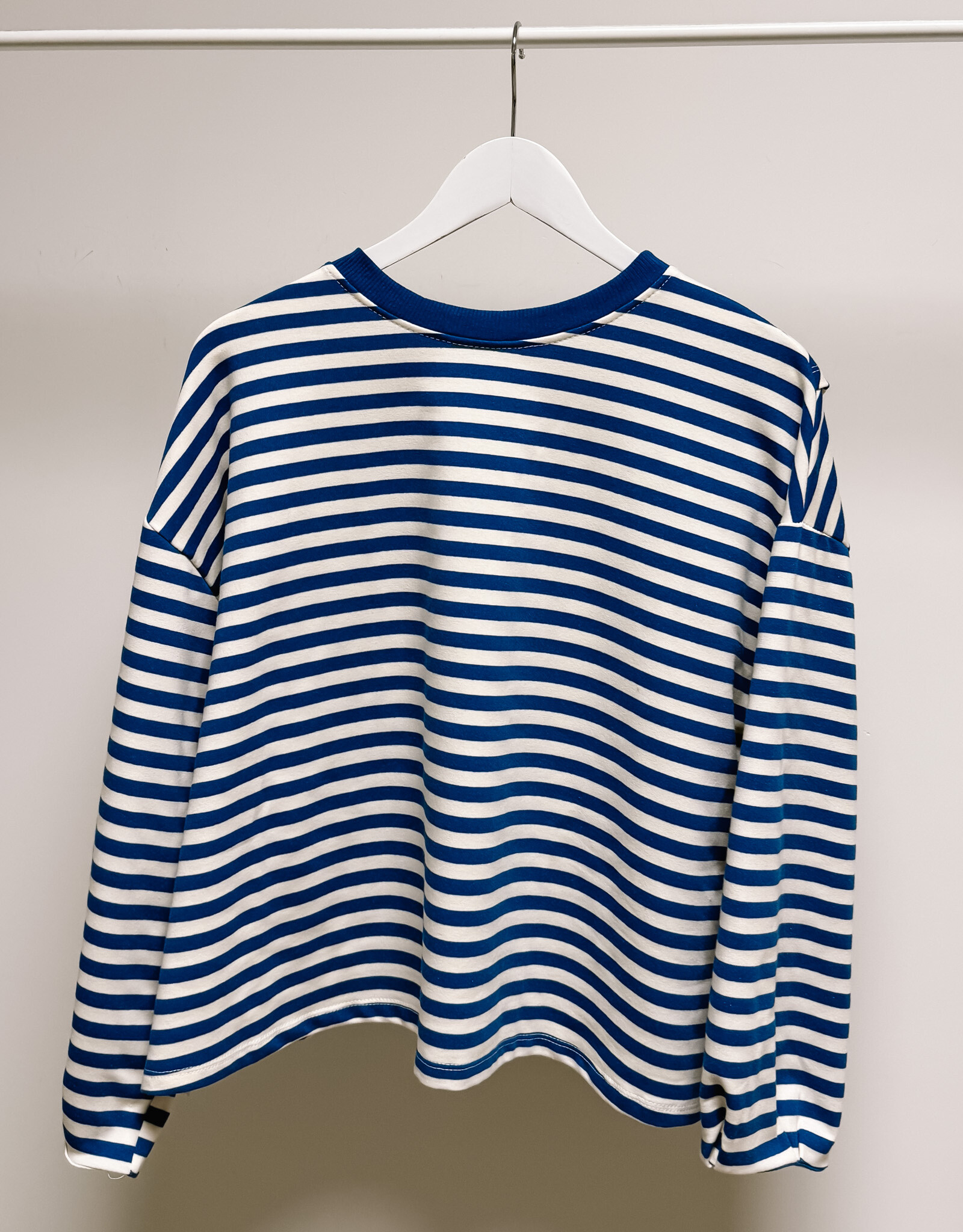 The Golden House Mom T-Shirt Long Sleeve 'Otie' - Electrique Blue/White TU