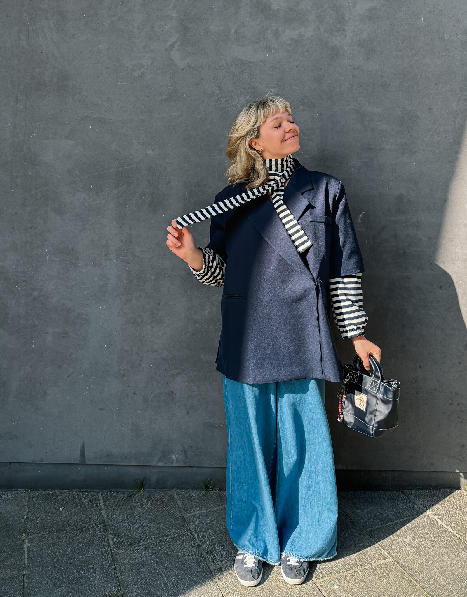 The Golden House Mom T-Shirt Long Sleeve 'Tiny' - Navy/White TU