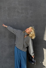 The Golden House Mom T-Shirt Long Sleeve 'Tiny' - Navy/White TU