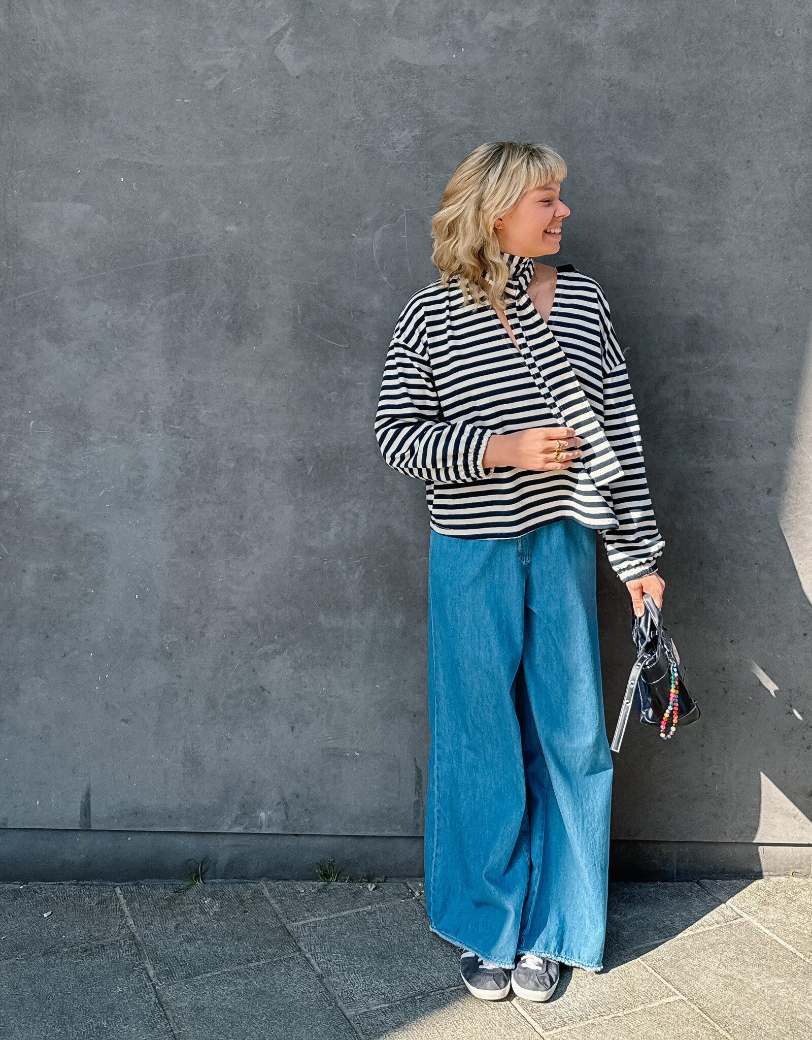 The Golden House Mom T-Shirt Long Sleeve 'Tiny' - Navy/White TU