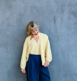 The Golden House Mom T-Shirt Long Sleeve 'Tiny' - Yellow/White TU