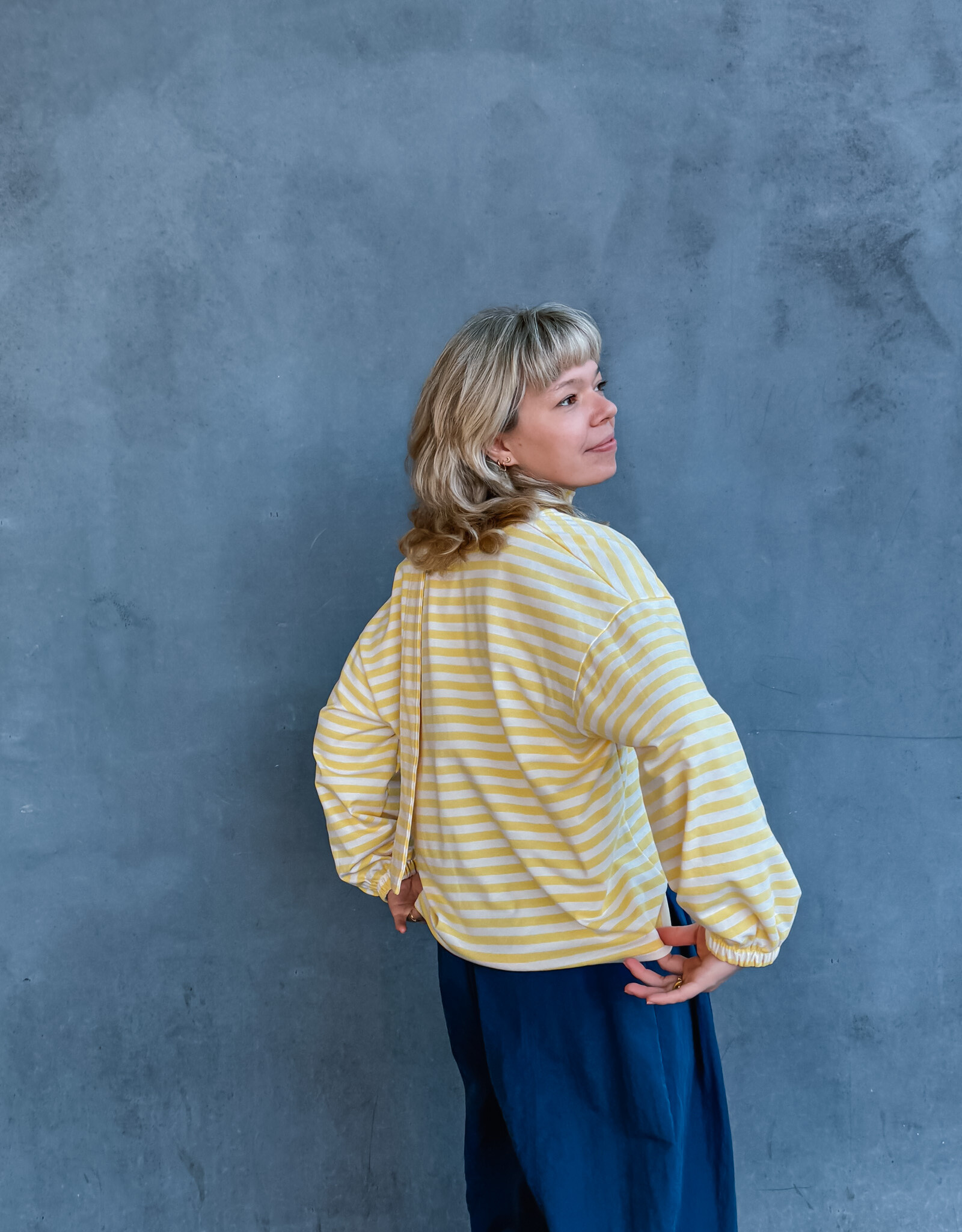 The Golden House Mom T-Shirt Long Sleeve 'Tiny' - Yellow/White TU