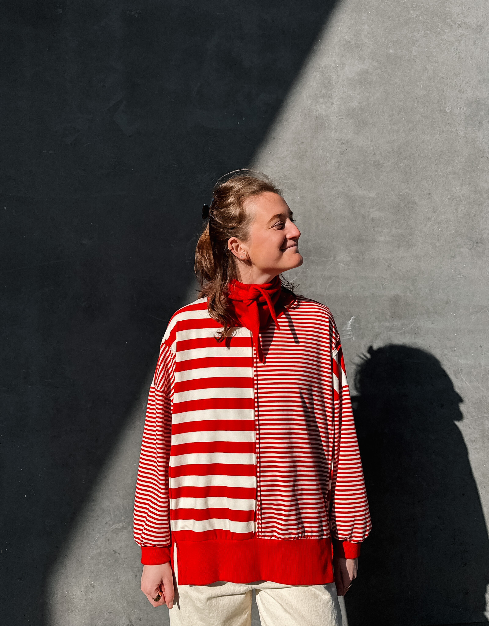 The Golden House Mom T-Shirt Long Sleeve 'Poppy' - Red/White TU