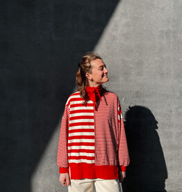 The Golden House Mom T-Shirt Long Sleeve 'Poppy' - Red/White TU