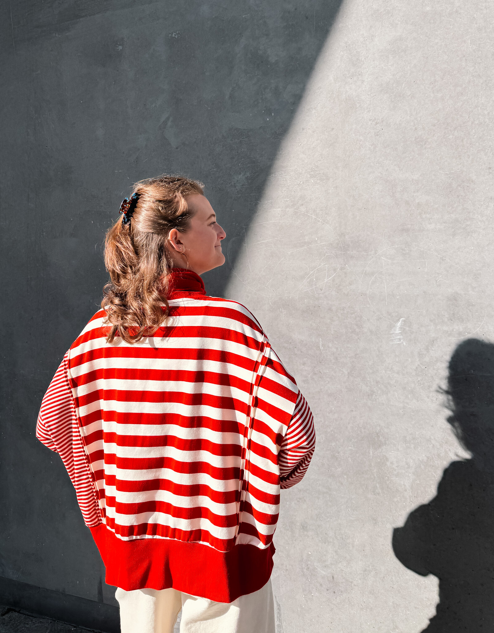 The Golden House Mom T-Shirt Long Sleeve 'Poppy' - Red/White TU