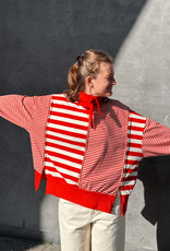 The Golden House Mom T-Shirt Long Sleeve 'Poppy' - Red/White TU