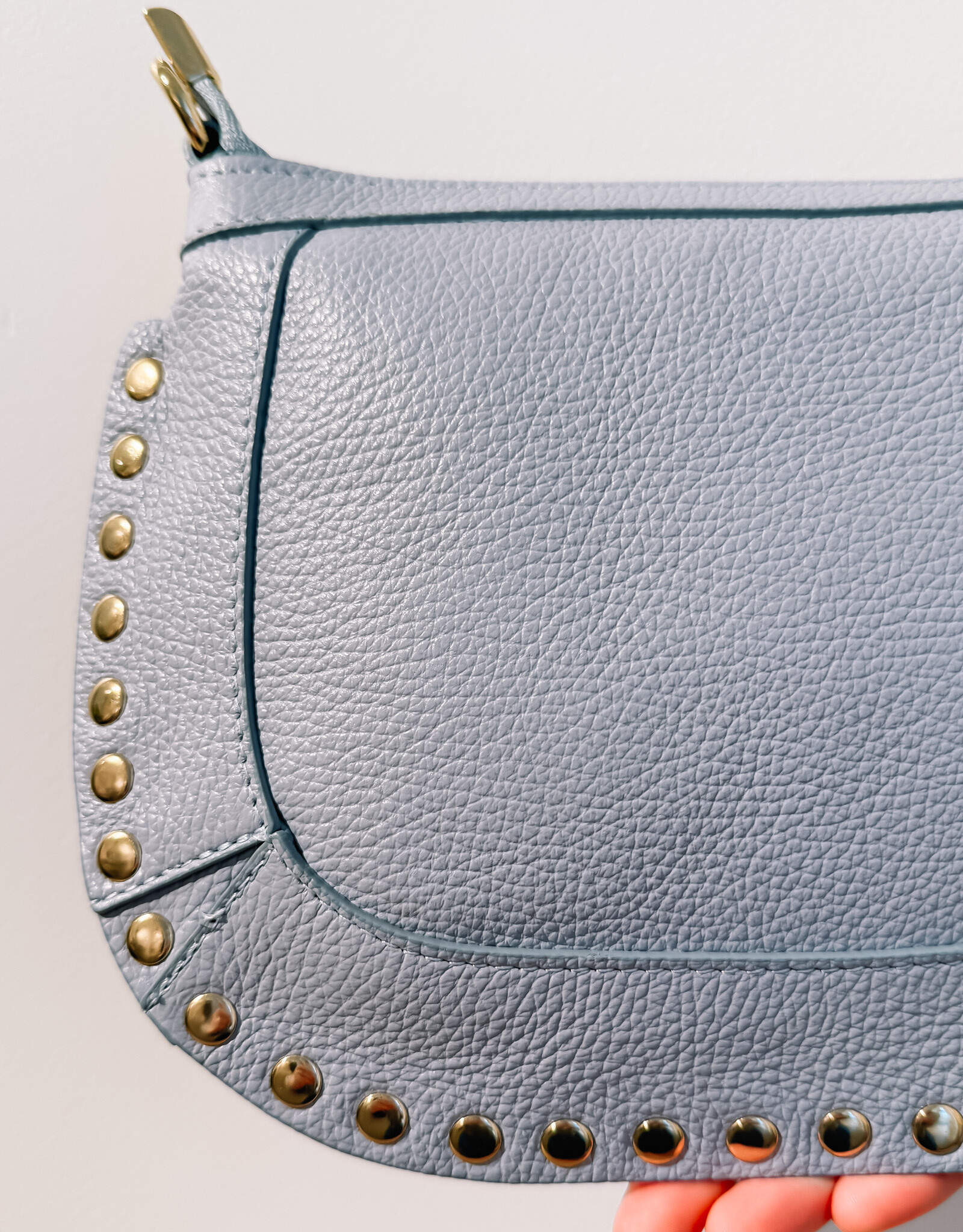 The Golden House - Giul Handtas Studs 'Eline' - Light Blue