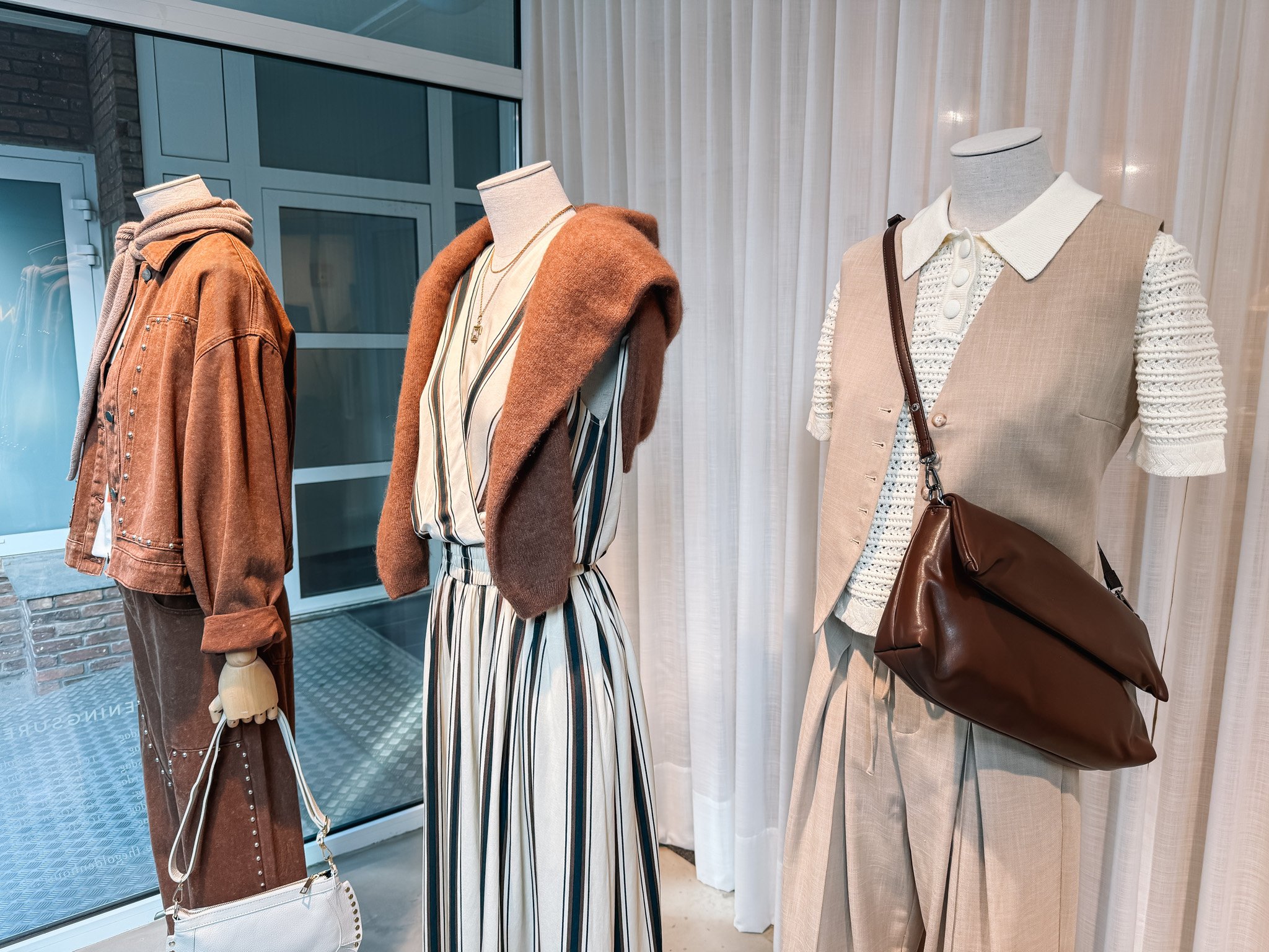 WindowLook-TheGoldenHouse-maart-SS2026