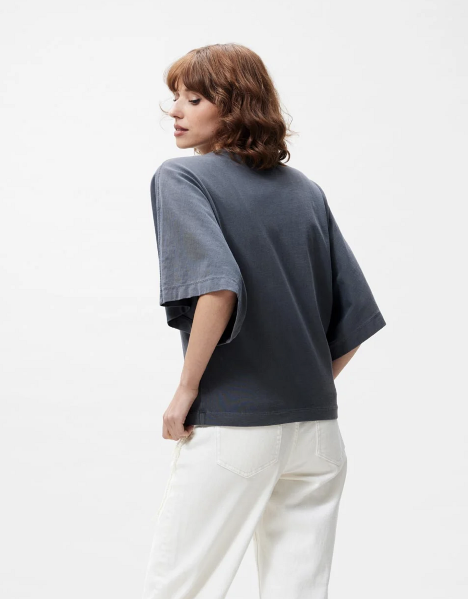 Catwalk Junkie T-Shirt 'Batsleeve' - Carbon - Catwalk Junkie