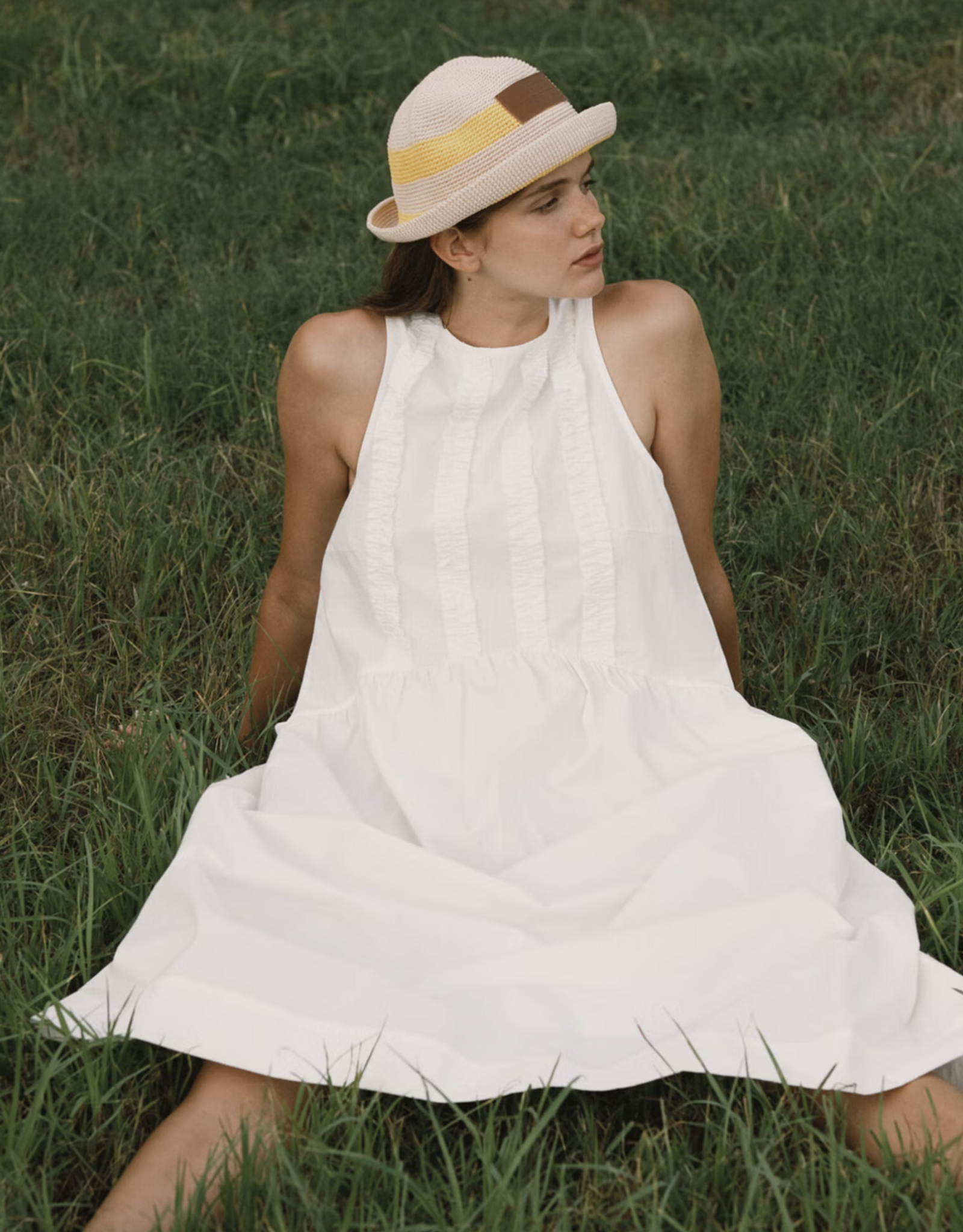 The Tiny Big Sister Jurk Frills 'Low Back' - White - The Tiny Big Sister