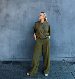 Another Label Broek 'Emmy' - Martini Olive - Another-Label
