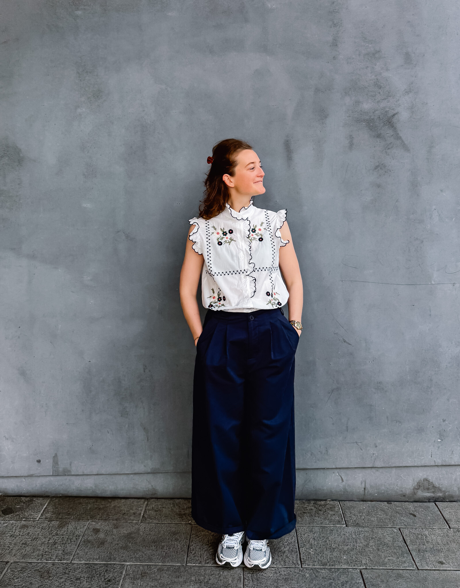 The Golden House Joh Blouse Broderie  'Abby' - White/Navy - TU