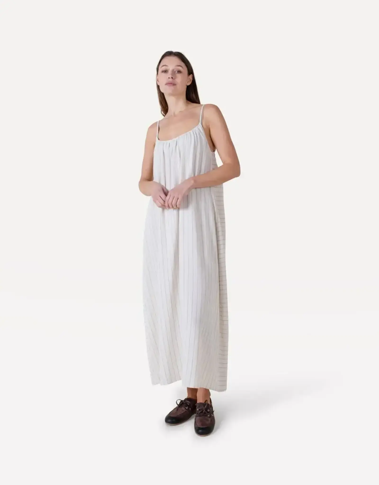Another Label Jurk 'Vivian' - Sandshell Black Pinstripe - Another Label
