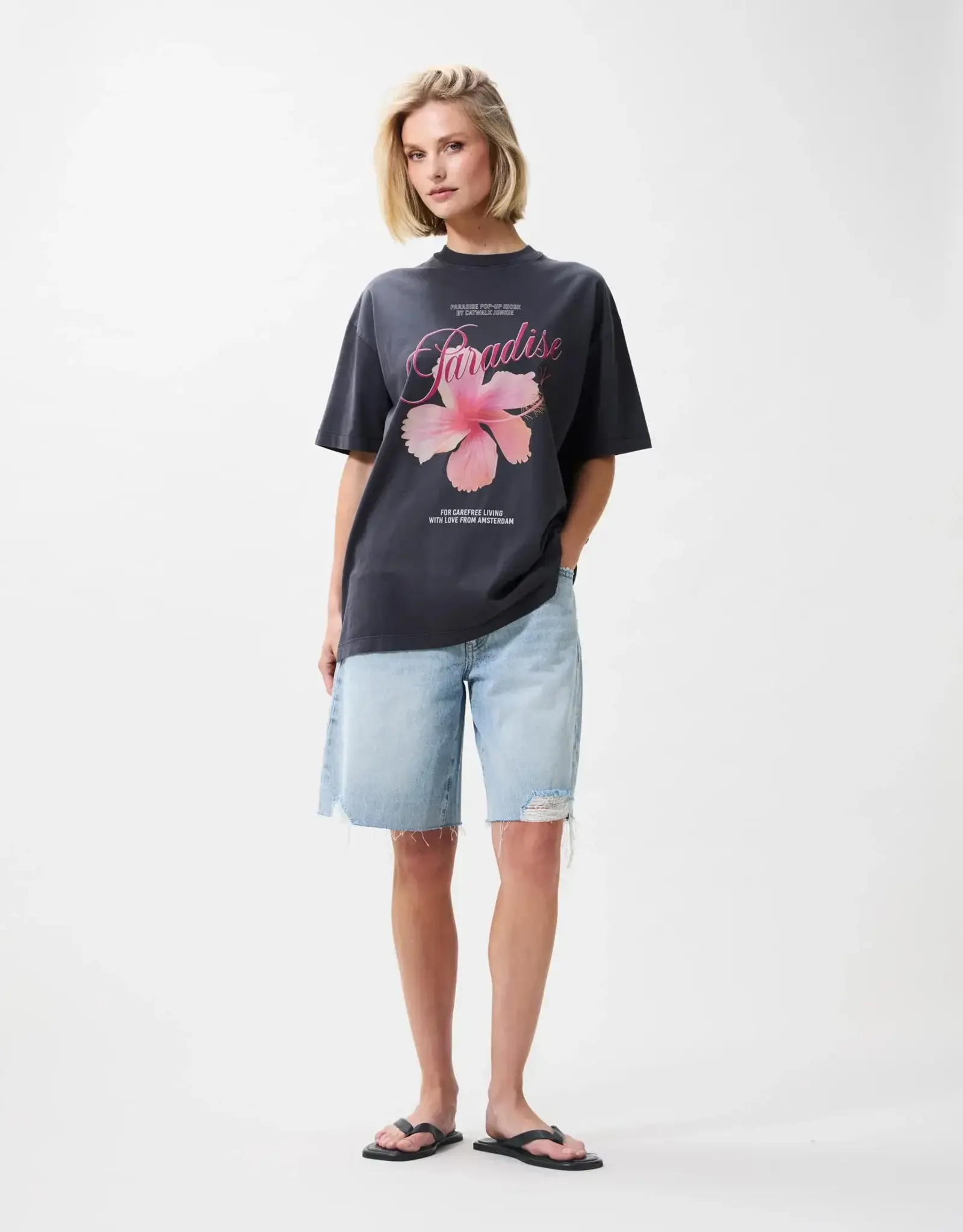 Catwalk Junkie T-Shirt 'Oversized Graphic' - Dark Grey - Catwalk Junkie