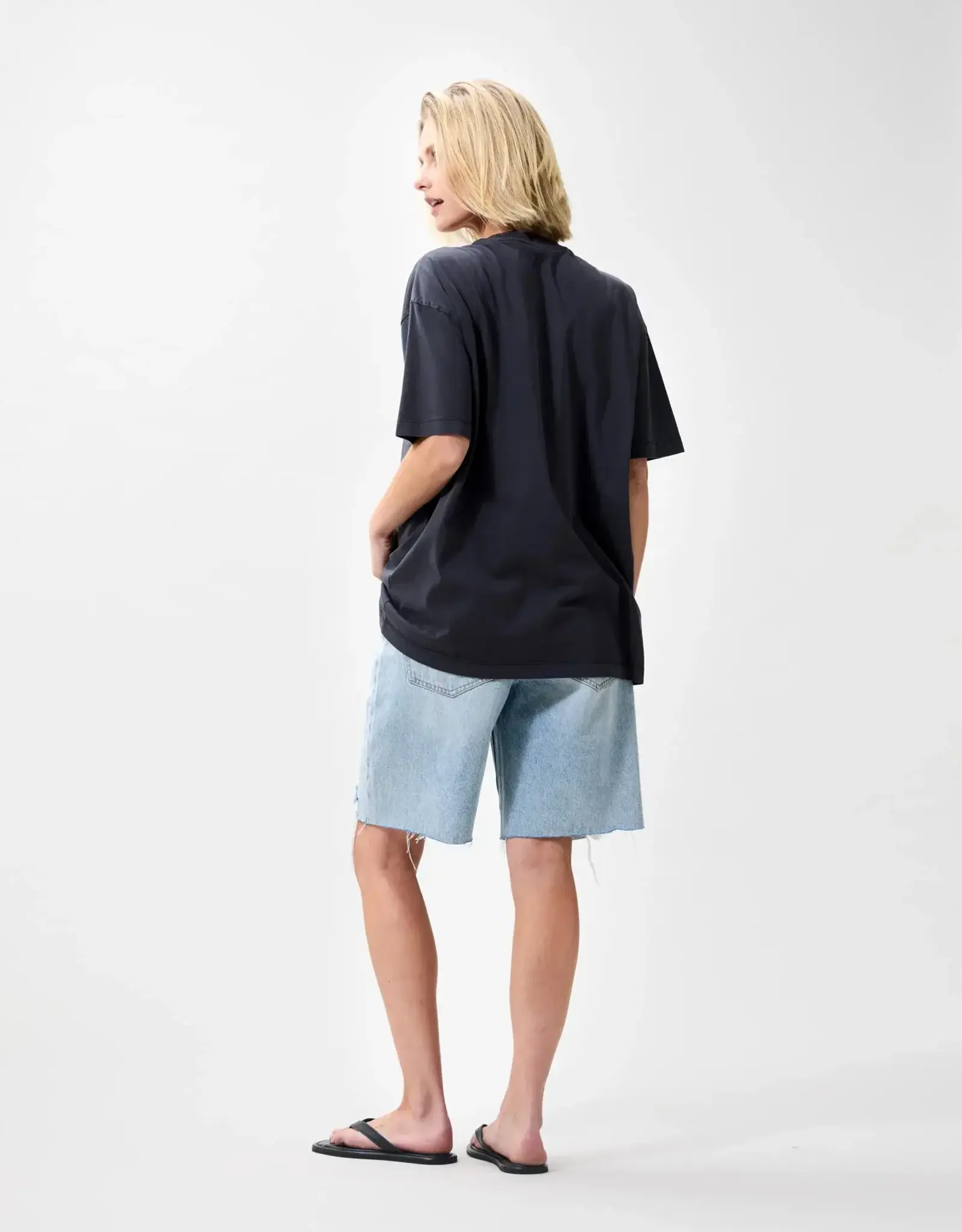 Catwalk Junkie T-Shirt 'Oversized Graphic' - Dark Grey - Catwalk Junkie