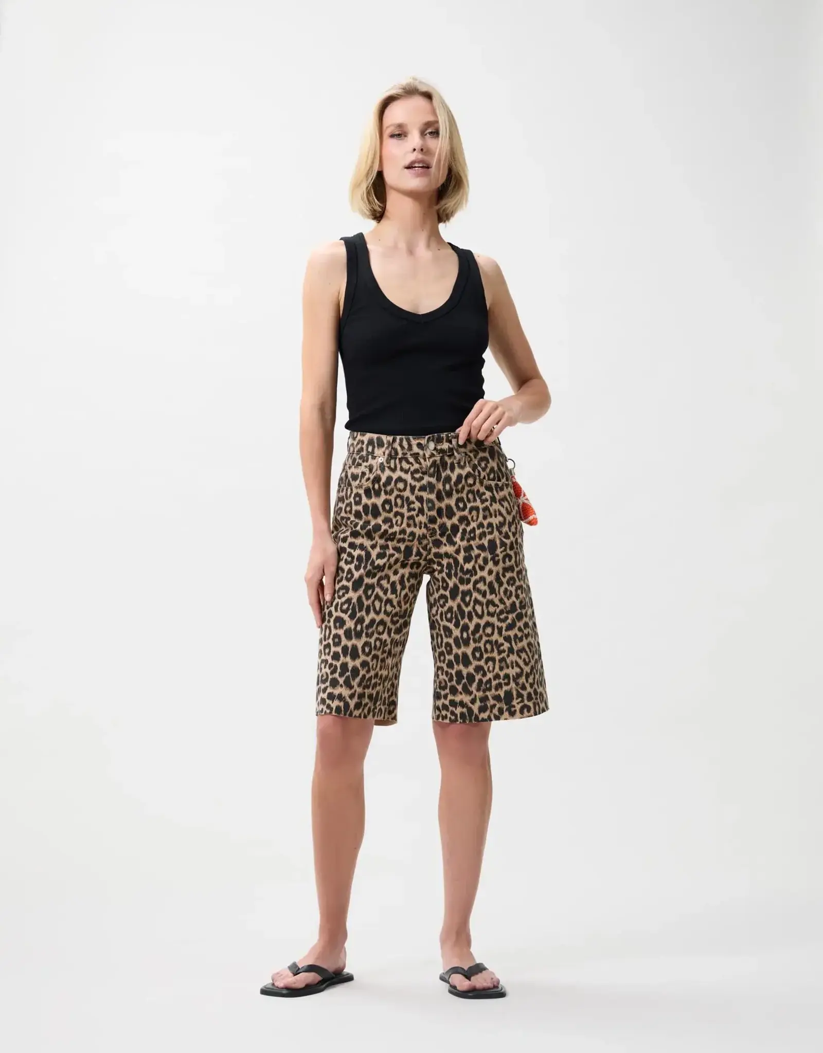 Catwalk Junkie Top V-Neck 'Rib'- Black - Catwalk Junkie