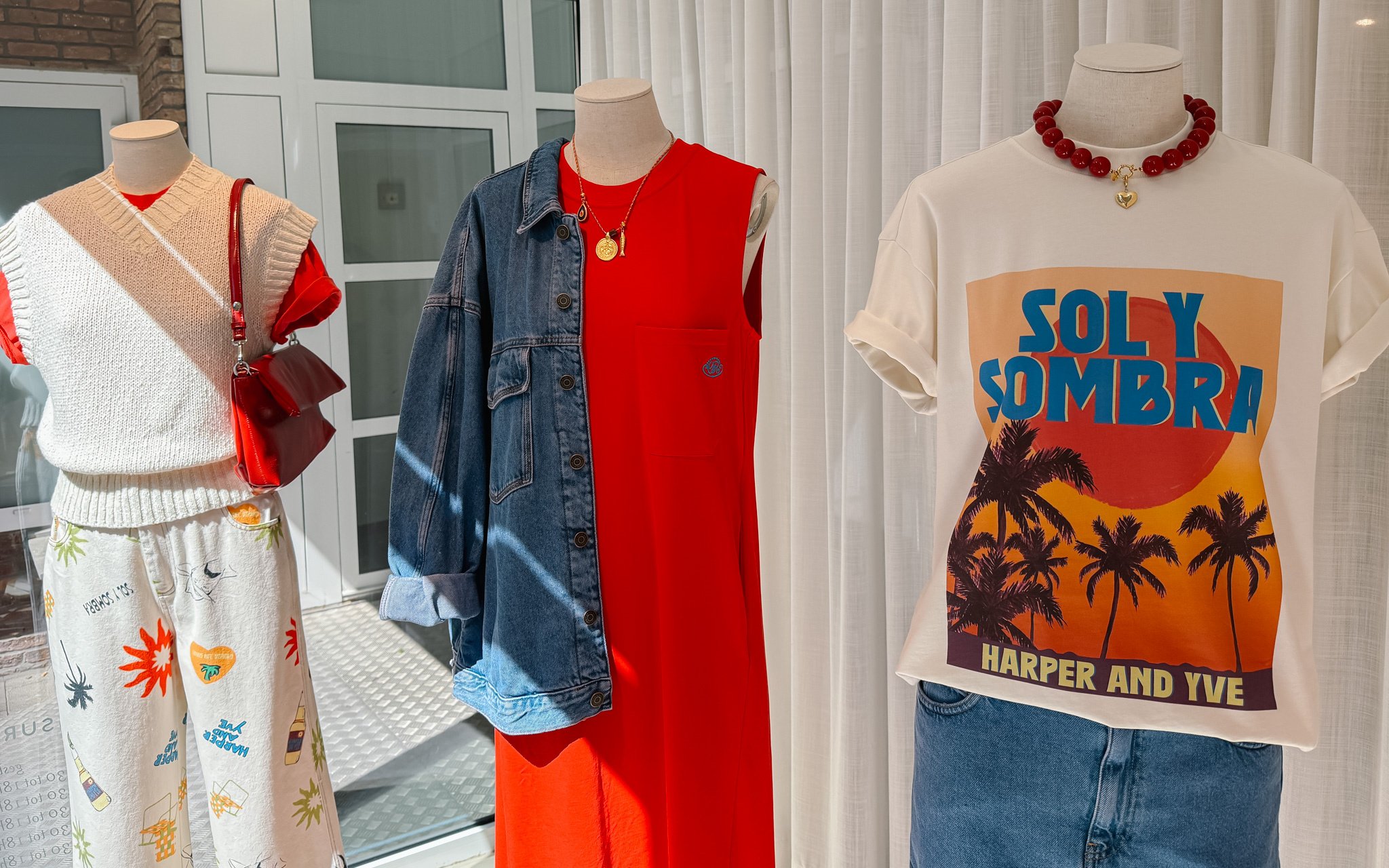 WindowLook-TheGoldenHouse-april-SS2026