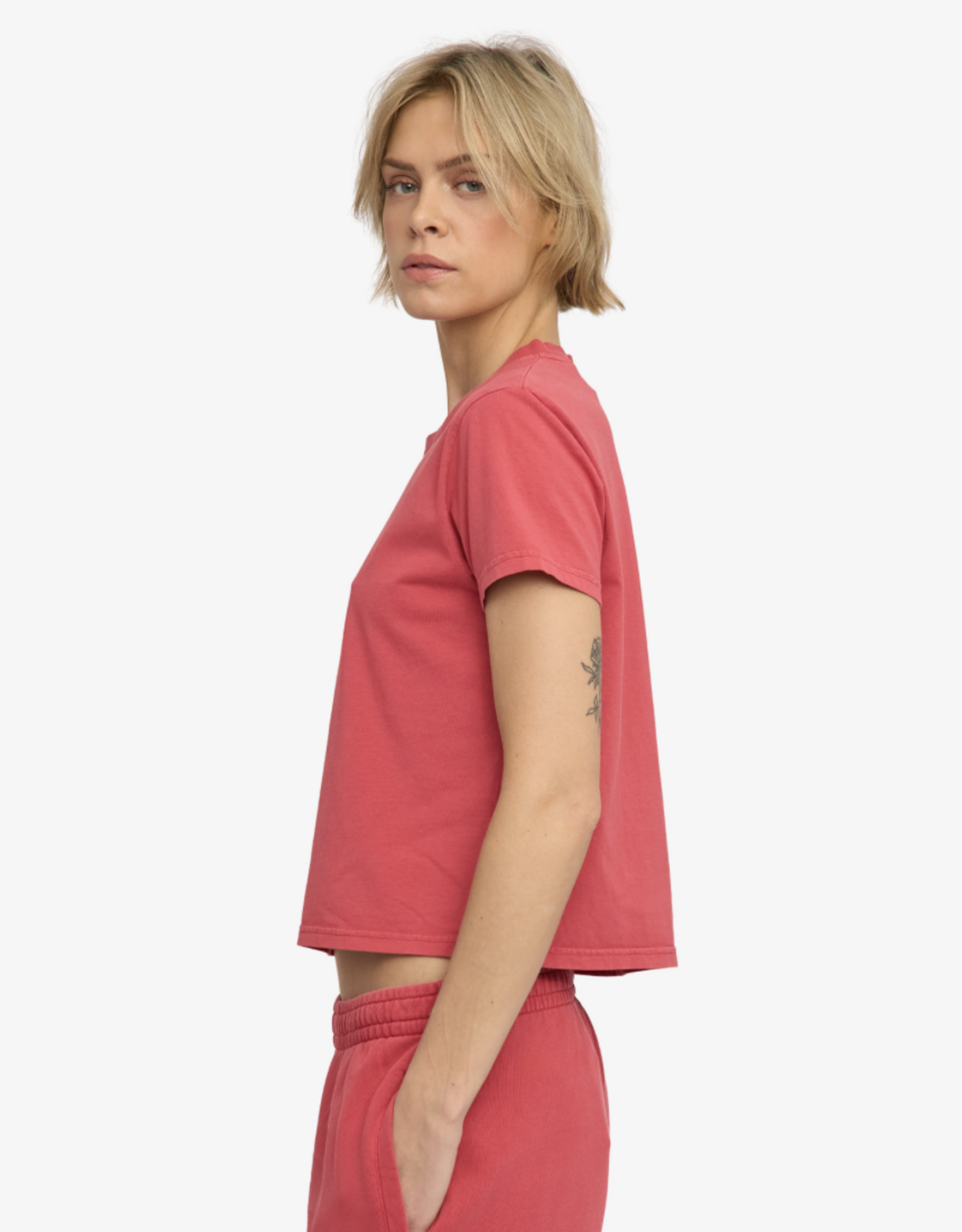 Colorful Standard T-Shirt 'Organic Boxy Crop Tee' - Faded Red - Colorful Standard