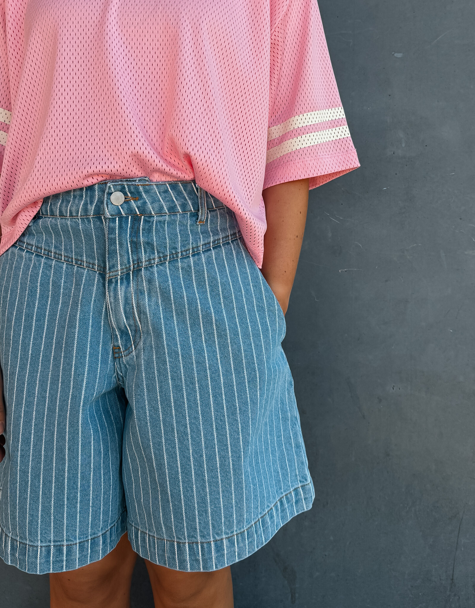 The Tiny Big Sister Bermuda ''Denim Striped' - Medium Wash Denim - The Tiny Big Sister
