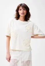 Catwalk Junkie T-Shirt 'Hibiscus' - Egret - Catwalk Junkie
