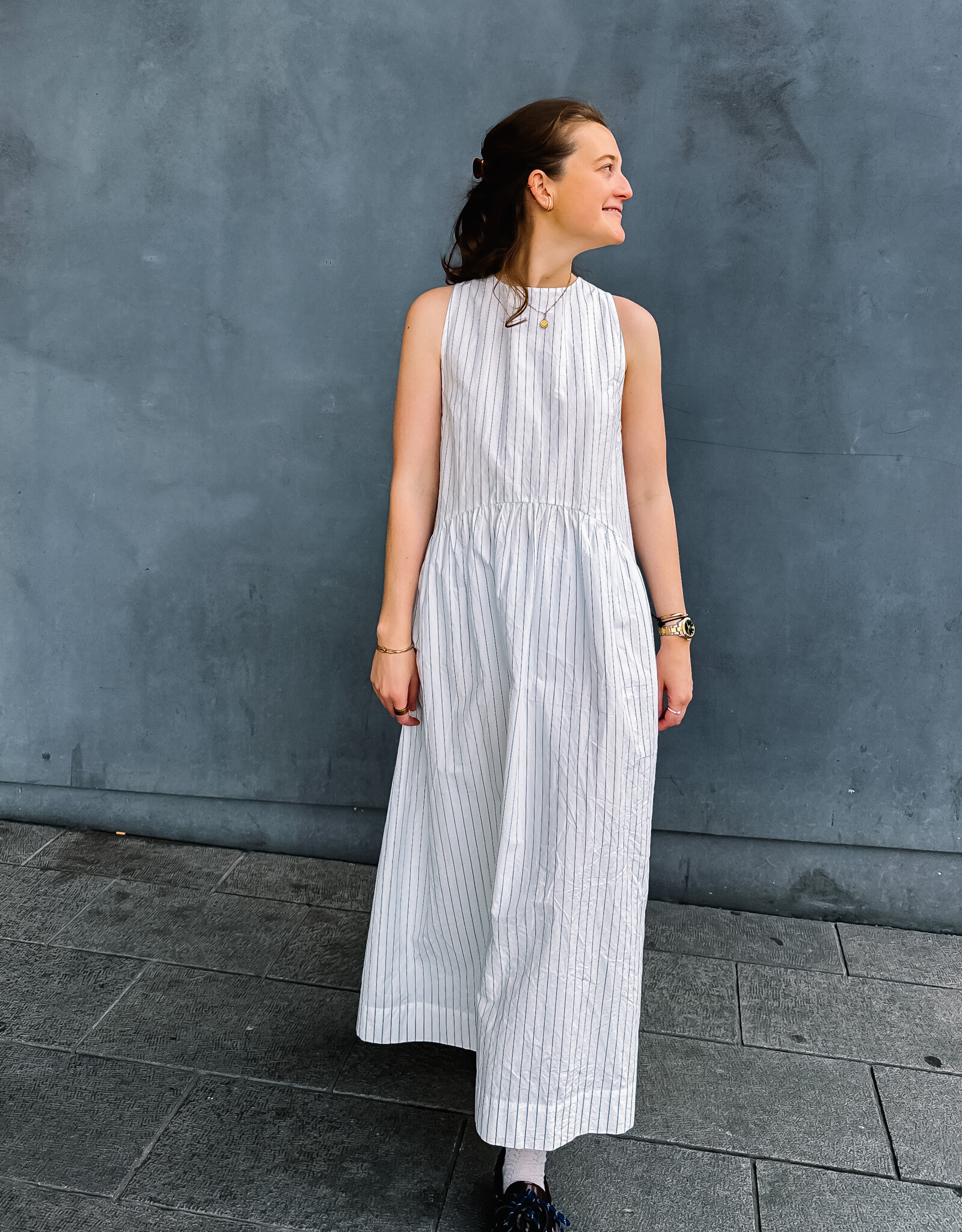 The Tiny Big Sister Jurk Striped 'Low Back' - White - The Tiny Big Sister