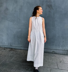 The Tiny Big Sister Jurk Striped 'Low Back' - White - The Tiny Big Sister