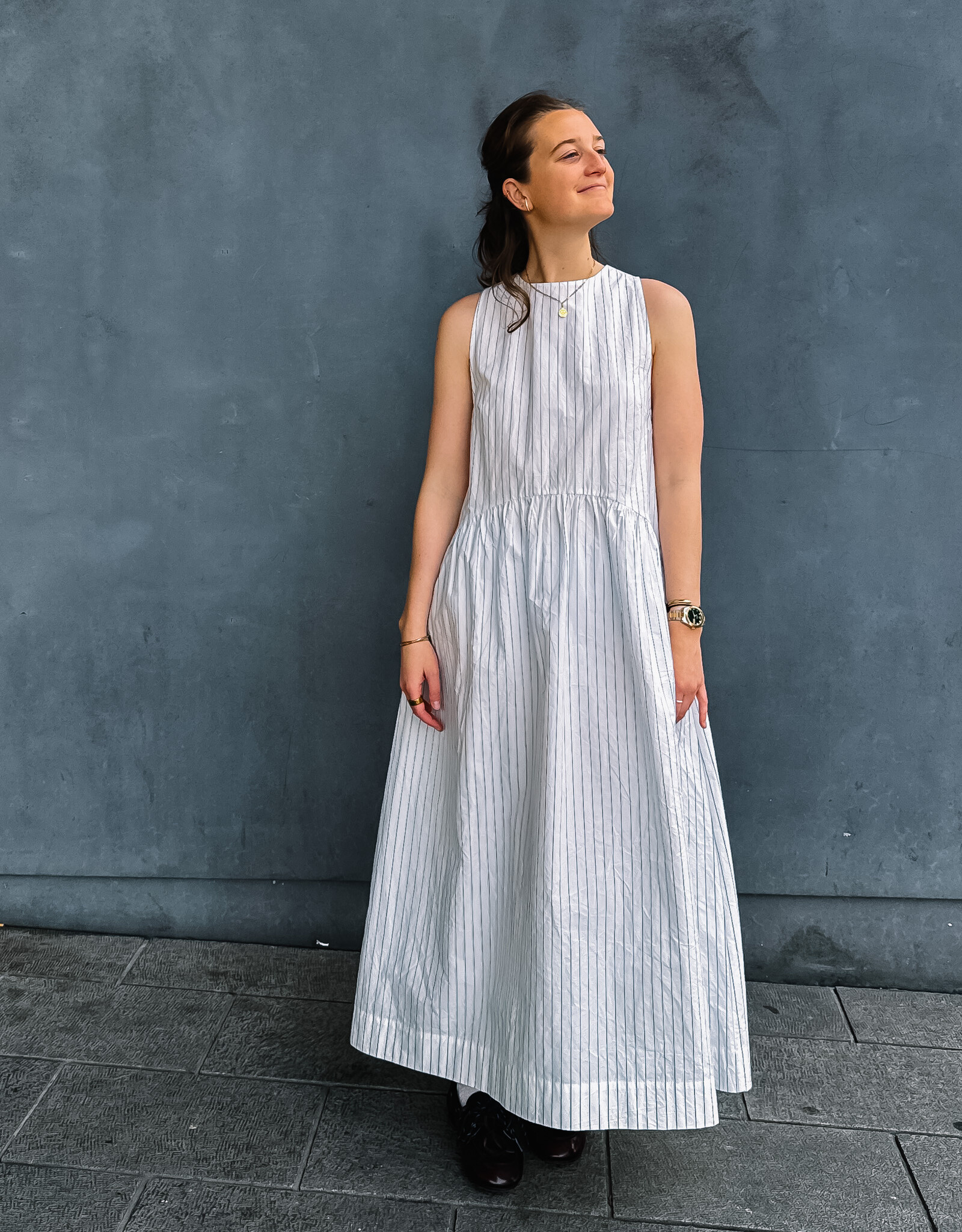 The Tiny Big Sister Jurk Striped 'Low Back' - White - The Tiny Big Sister