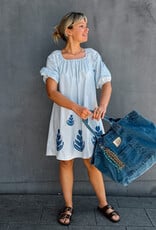 Moves Jurk 'Aviaja' - Airy Blue - Moves
