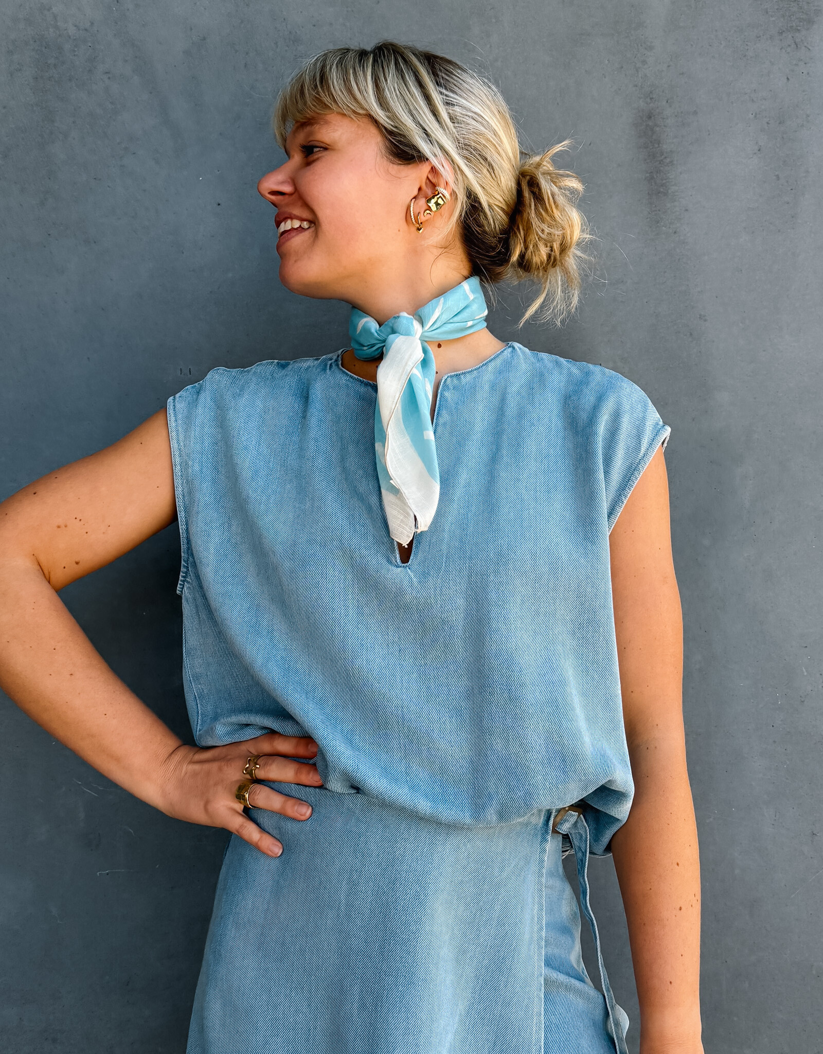 Another Label Top Denim 'Aurore' - Light Blue - Another-Label