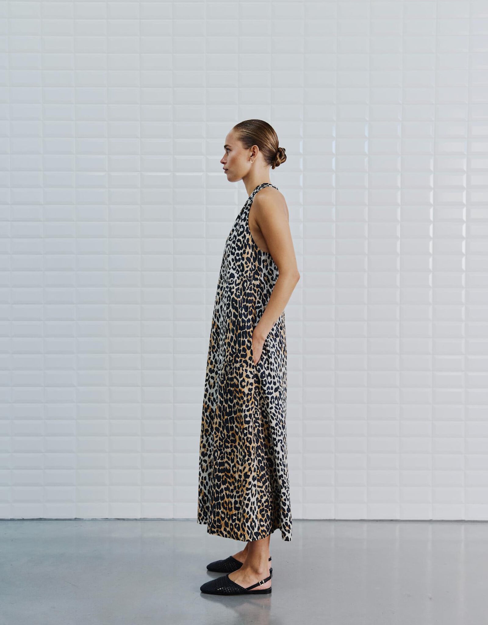 Withblack Jurk Midi 'Amina Talia' - Leo Print - Withblack