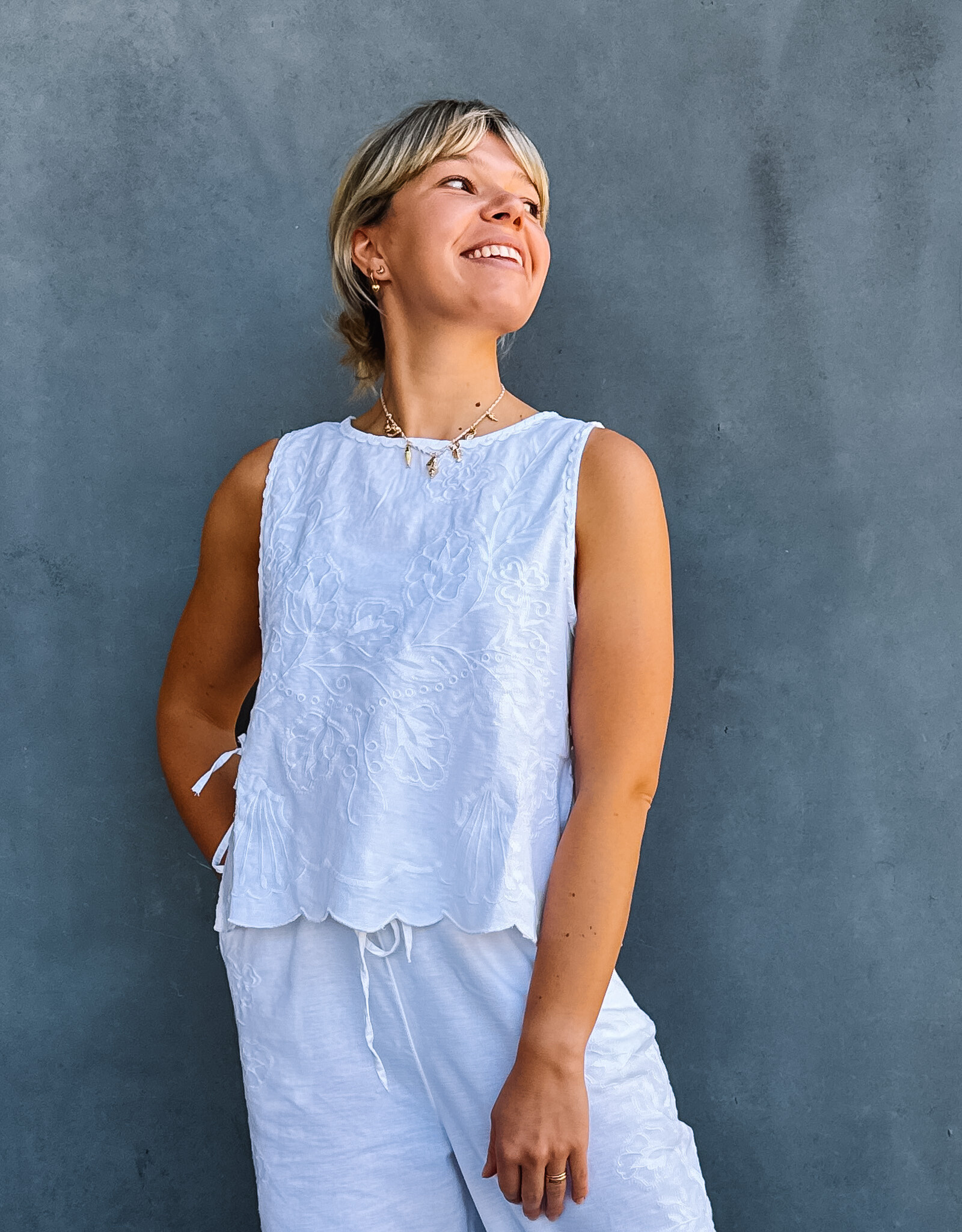 Top Embroidery 'Kaelin' - White - Neo Noir