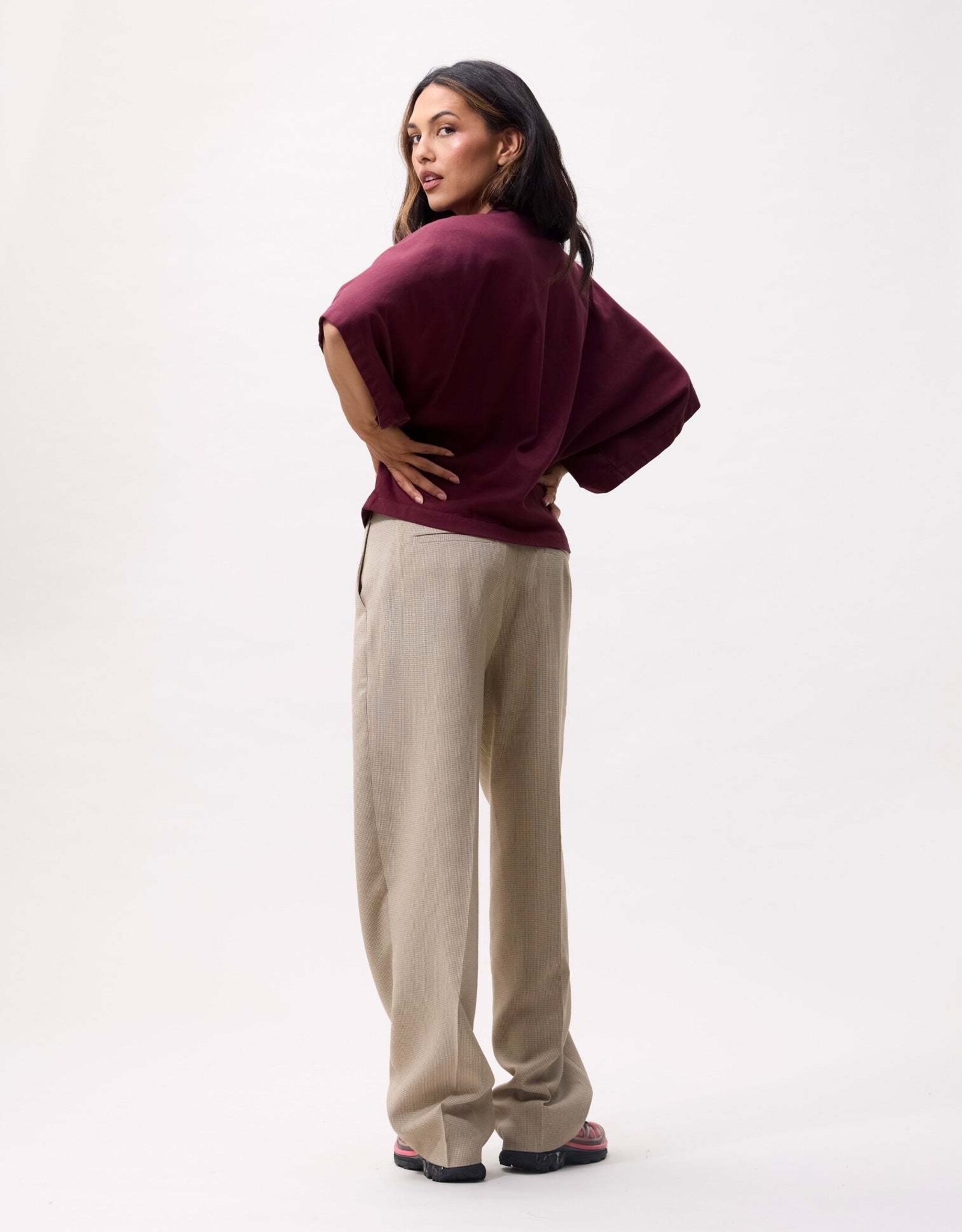 Catwalk Junkie T-Shirt 'Batsleeve' - Merlot - Catwalk Junkie