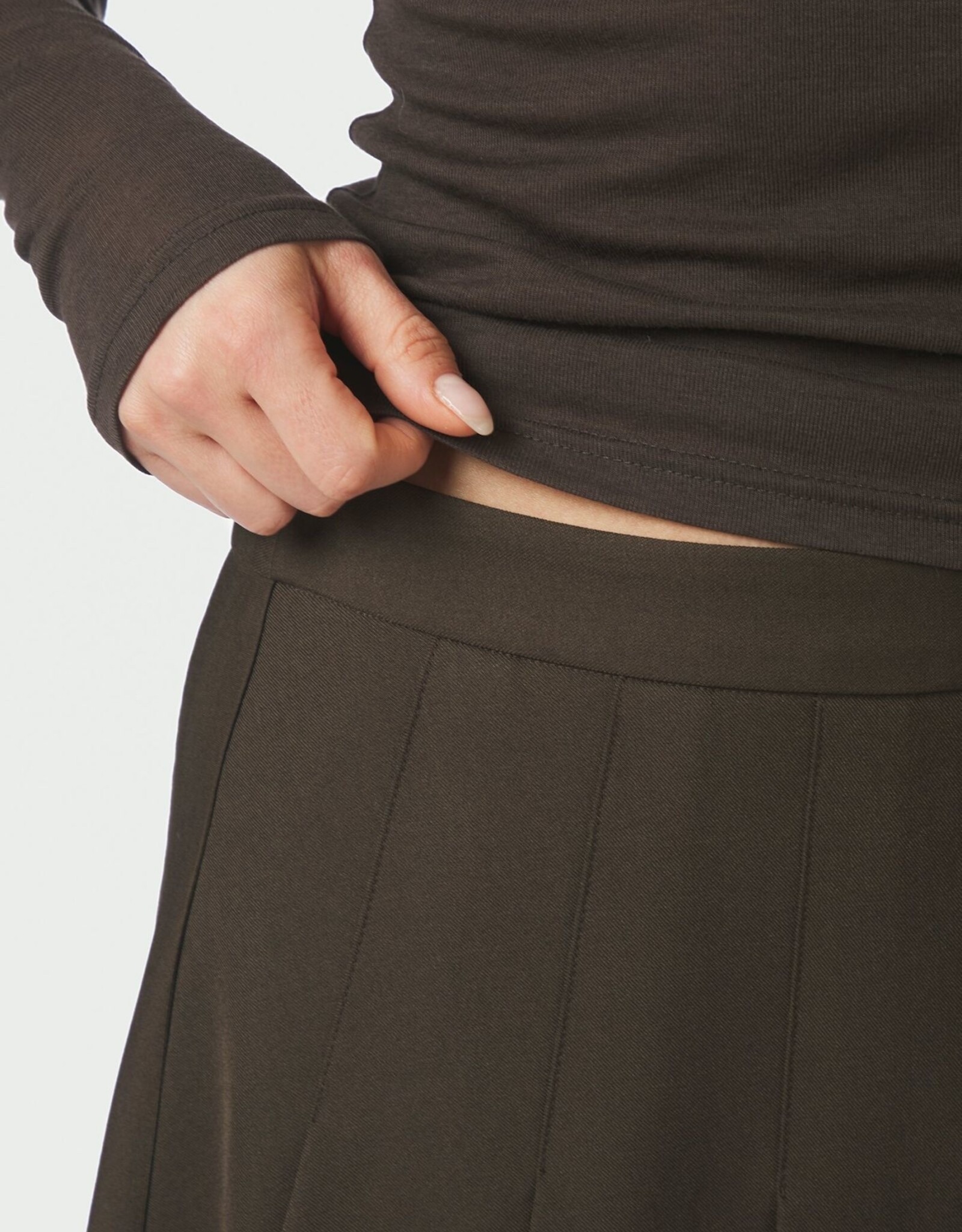 Rok 'Laurina' - Dark Brown - Neo Noir