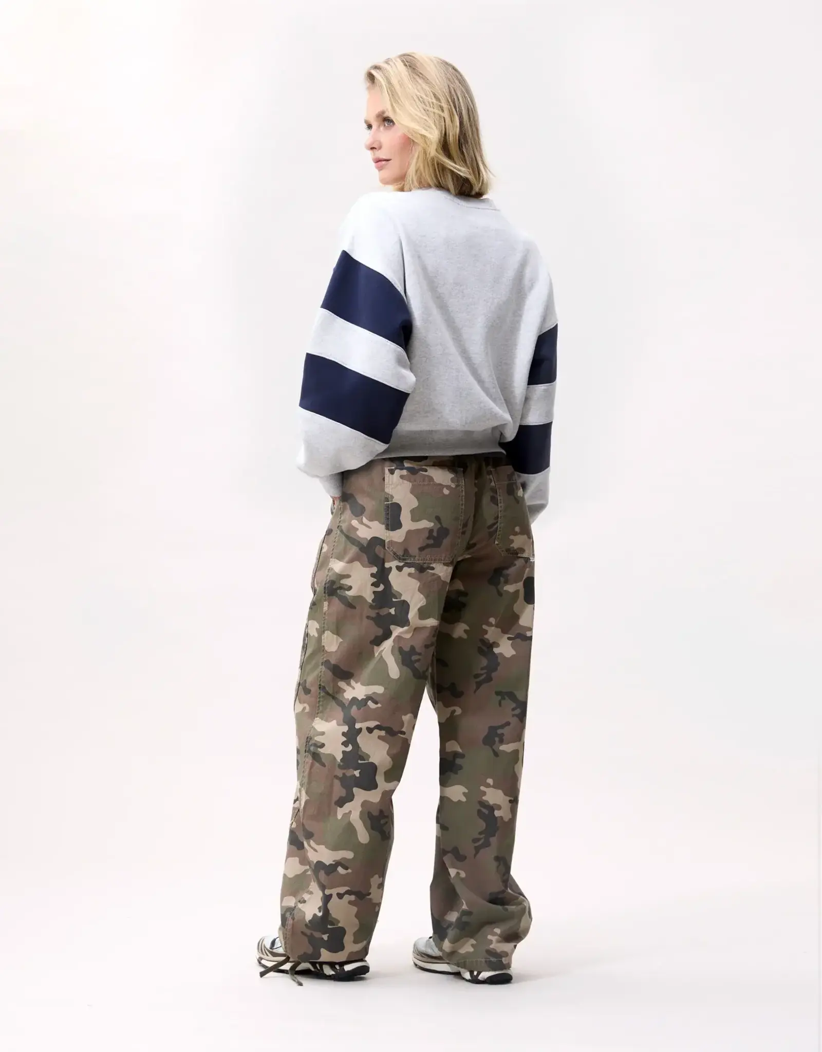Catwalk Junkie Sweater 'Sporty Graphic' - Light Grey Melange - Catwalk Junkie