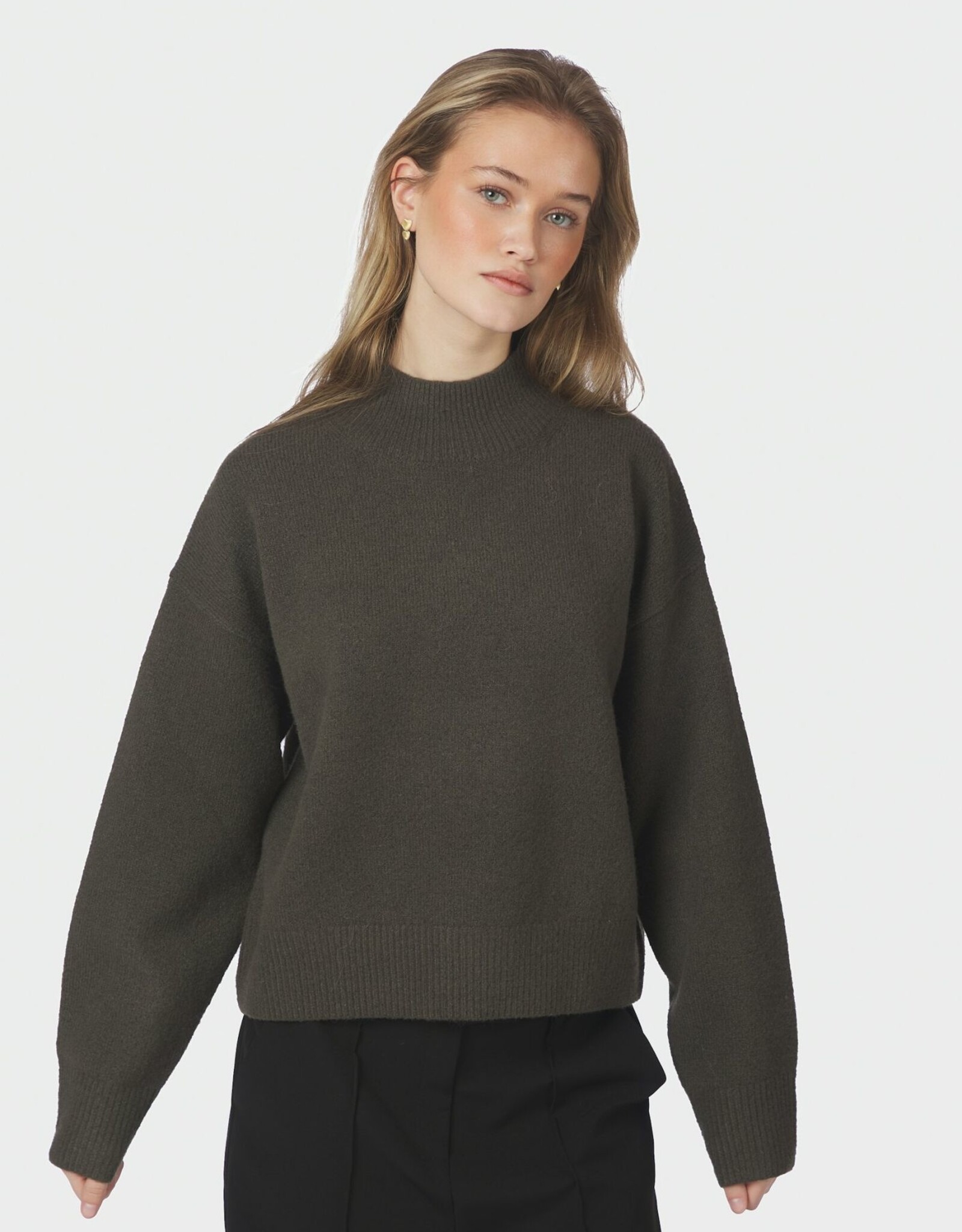 Pull 'Paulina' - Moss Green - Neo Noir