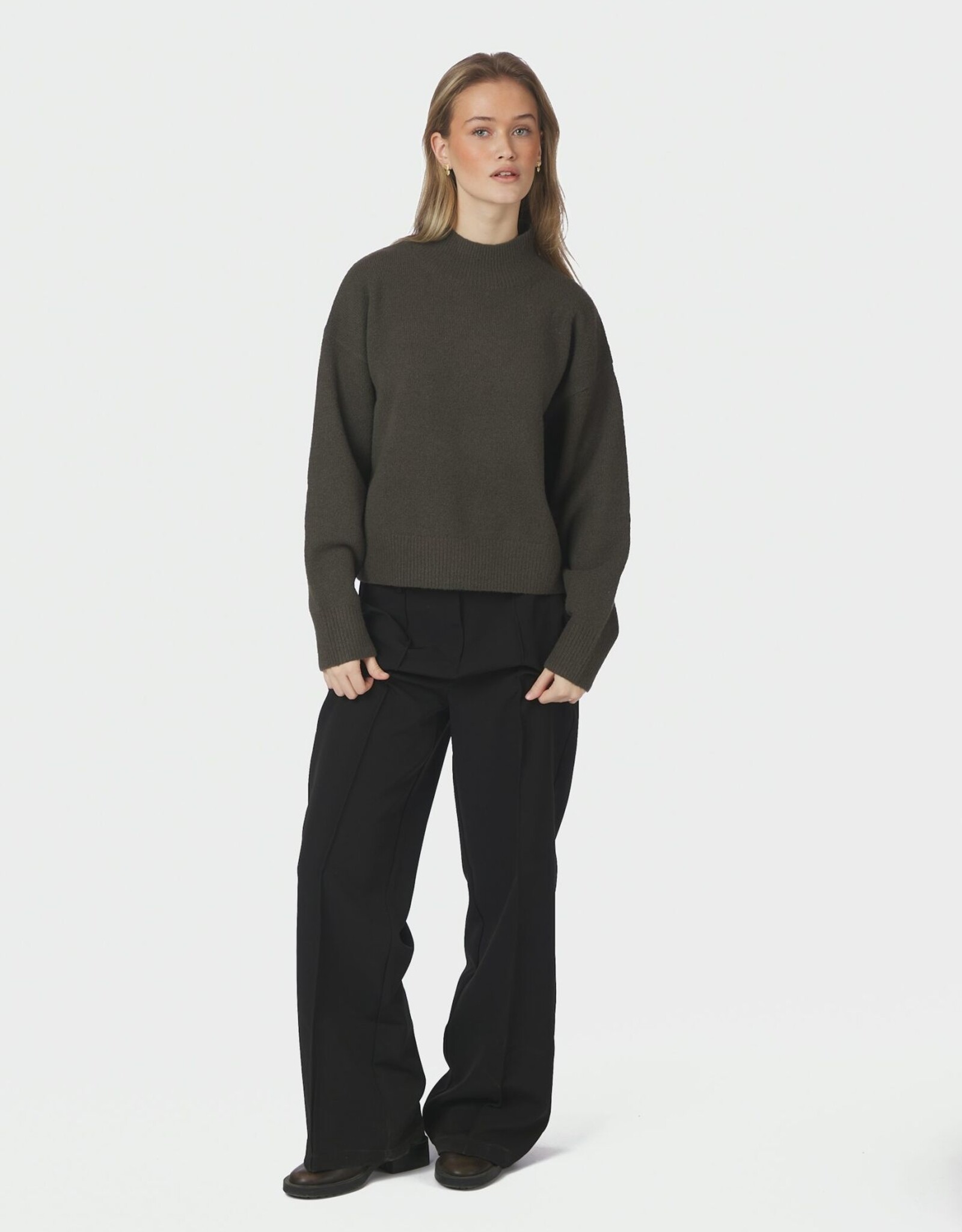 Pull 'Paulina' - Moss Green - Neo Noir