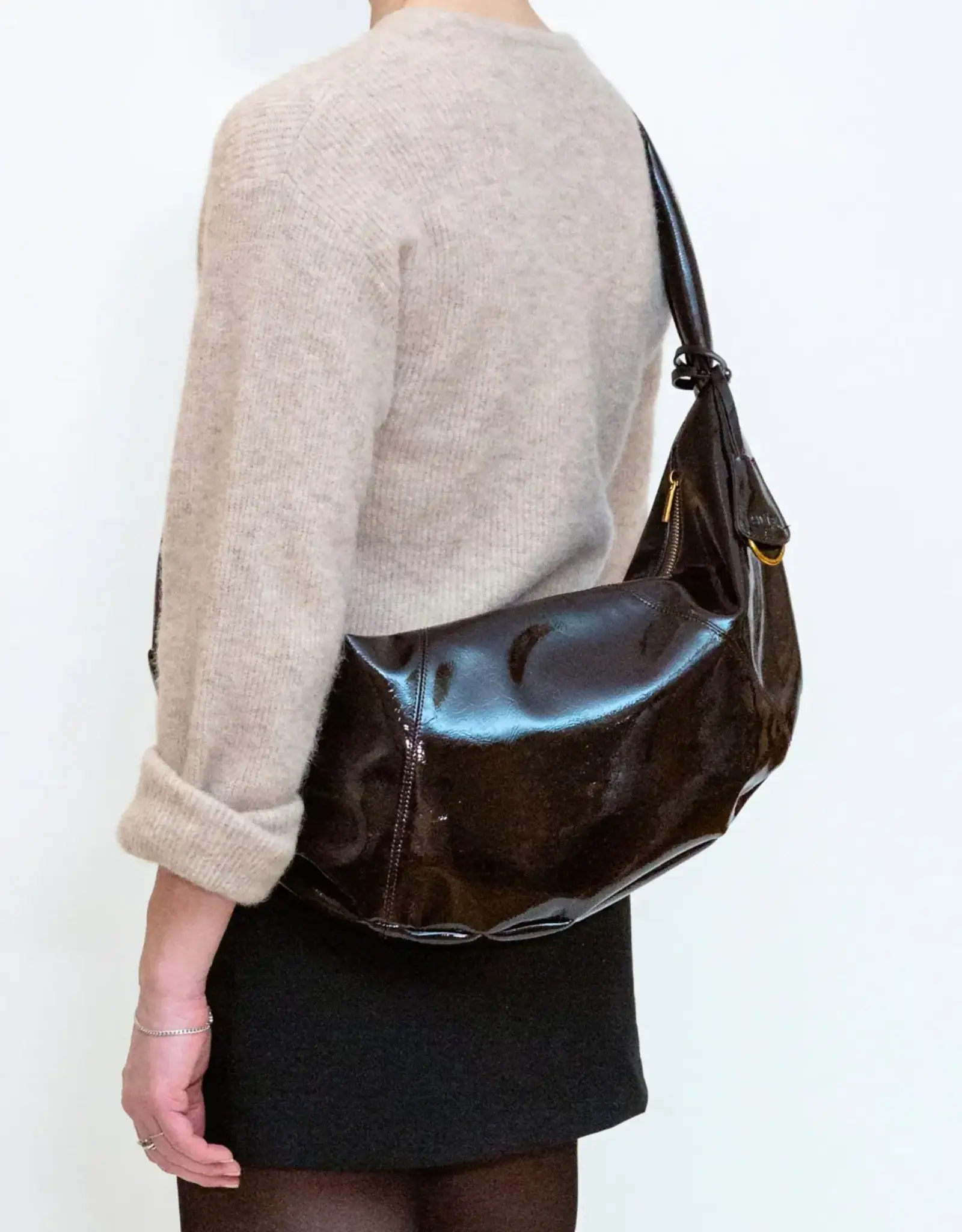 HVISK Handtas 'Bianca Glossy' - Umber Brown - Hvisk