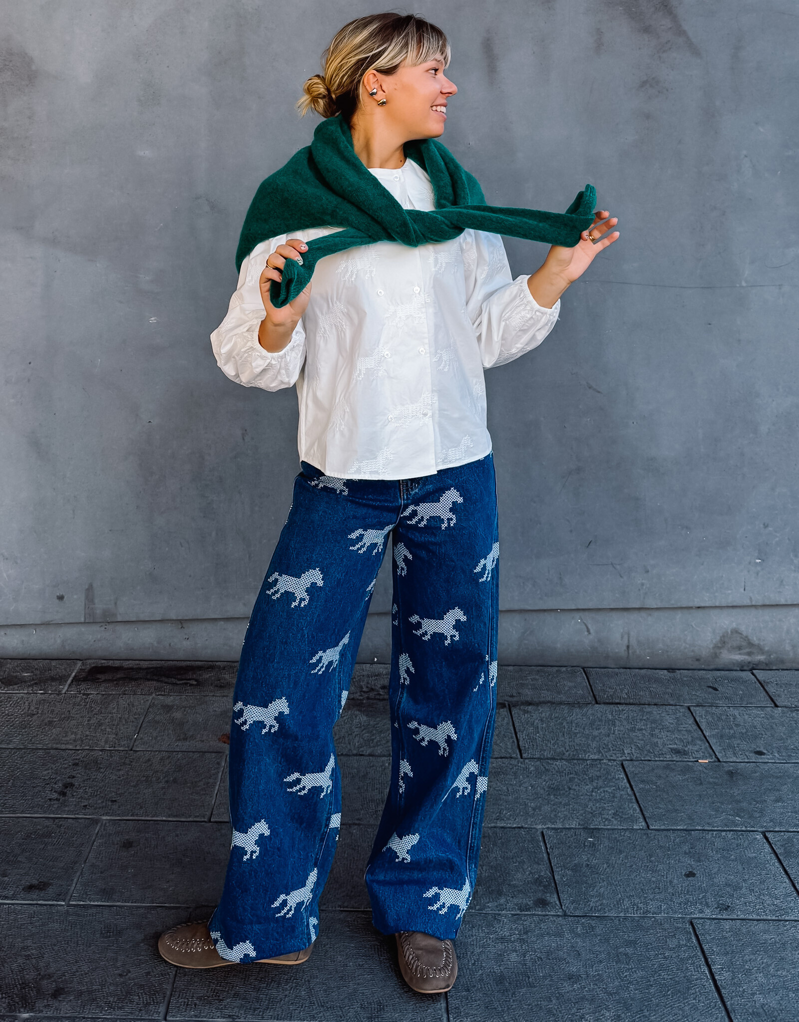 The Tiny Big Sister Jeans Horses Embroidery 'Berta' - Medium Wash - The Tiny Big Sister