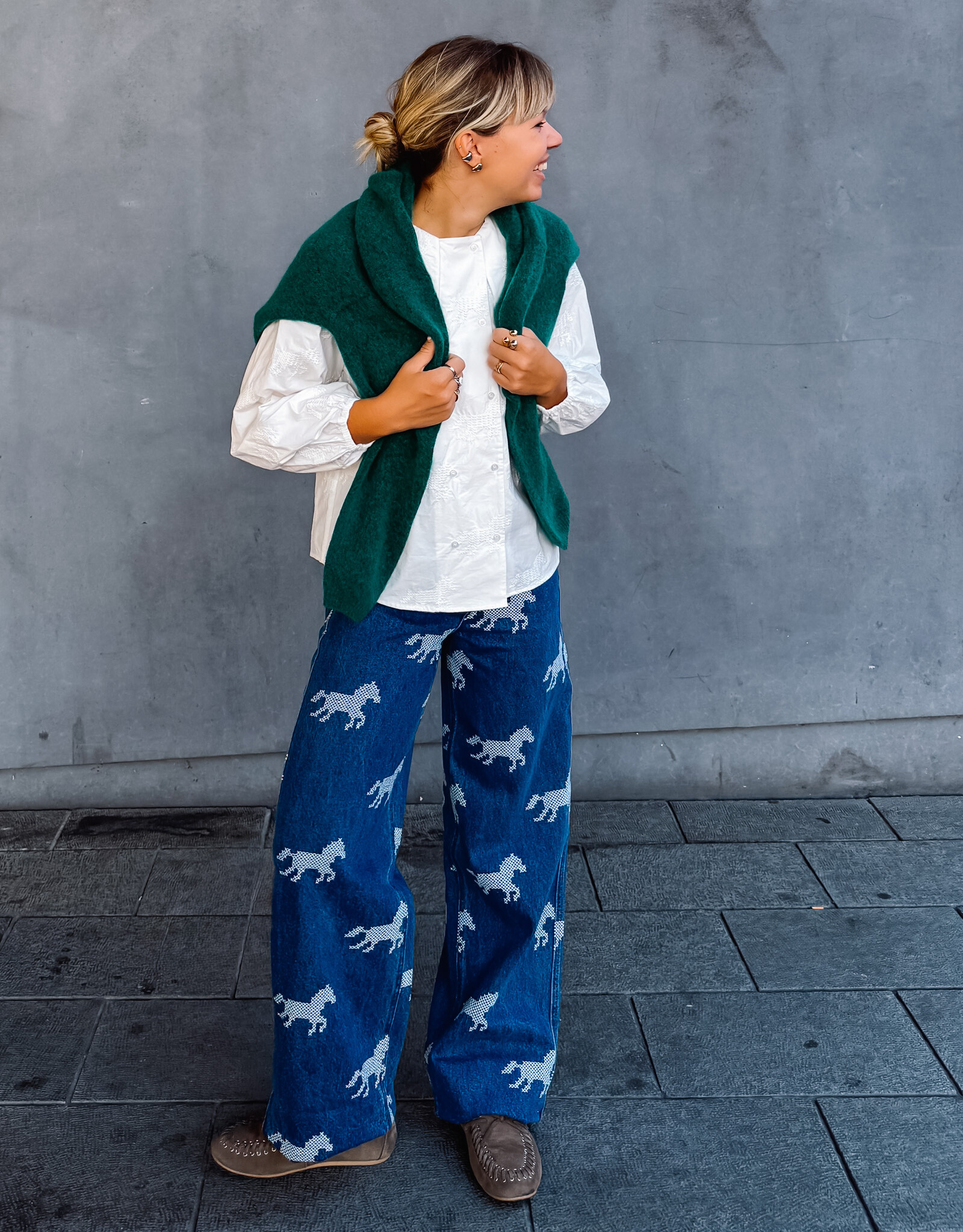The Tiny Big Sister Jeans Horses Embroidery 'Berta' - Medium Wash - The Tiny Big Sister