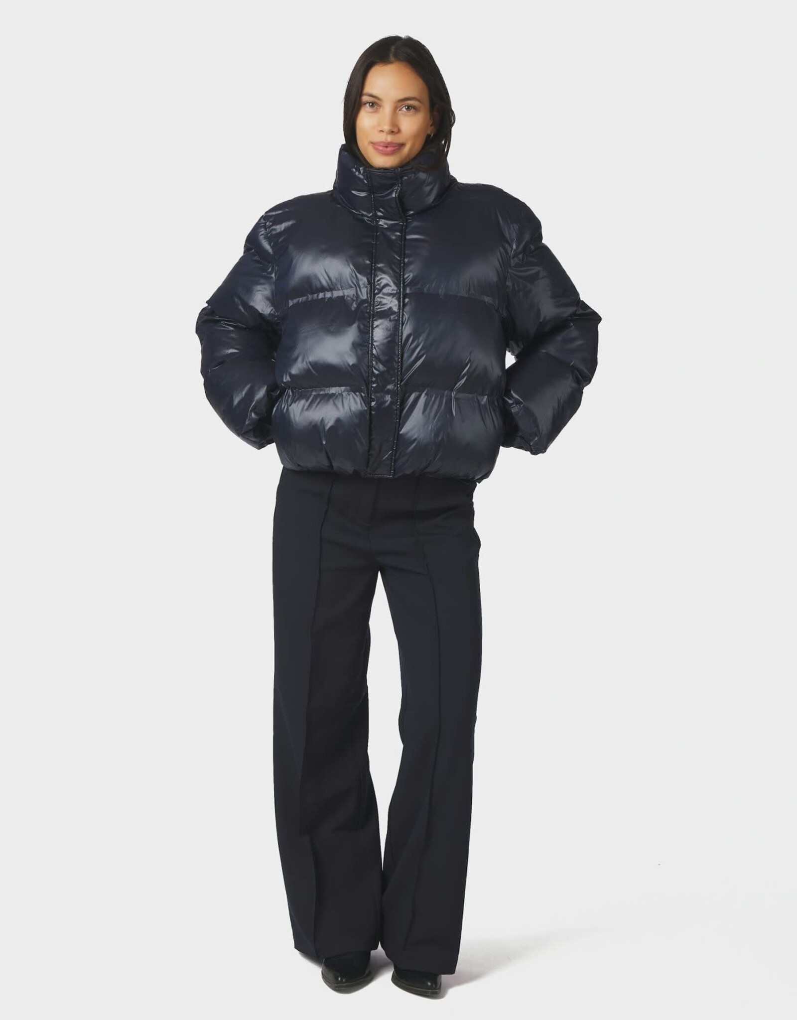 Puffer 'Rhea' - Navy - Neo Noir
