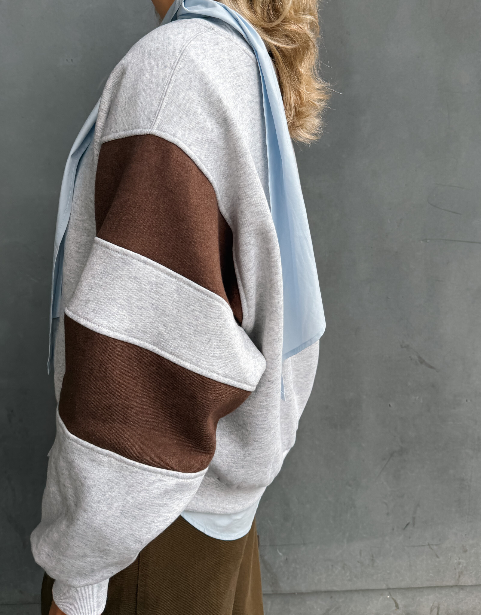 Catwalk Junkie Sweater V-Neck 'Sporty' - Light Grey Melange - Catwalk Junkie