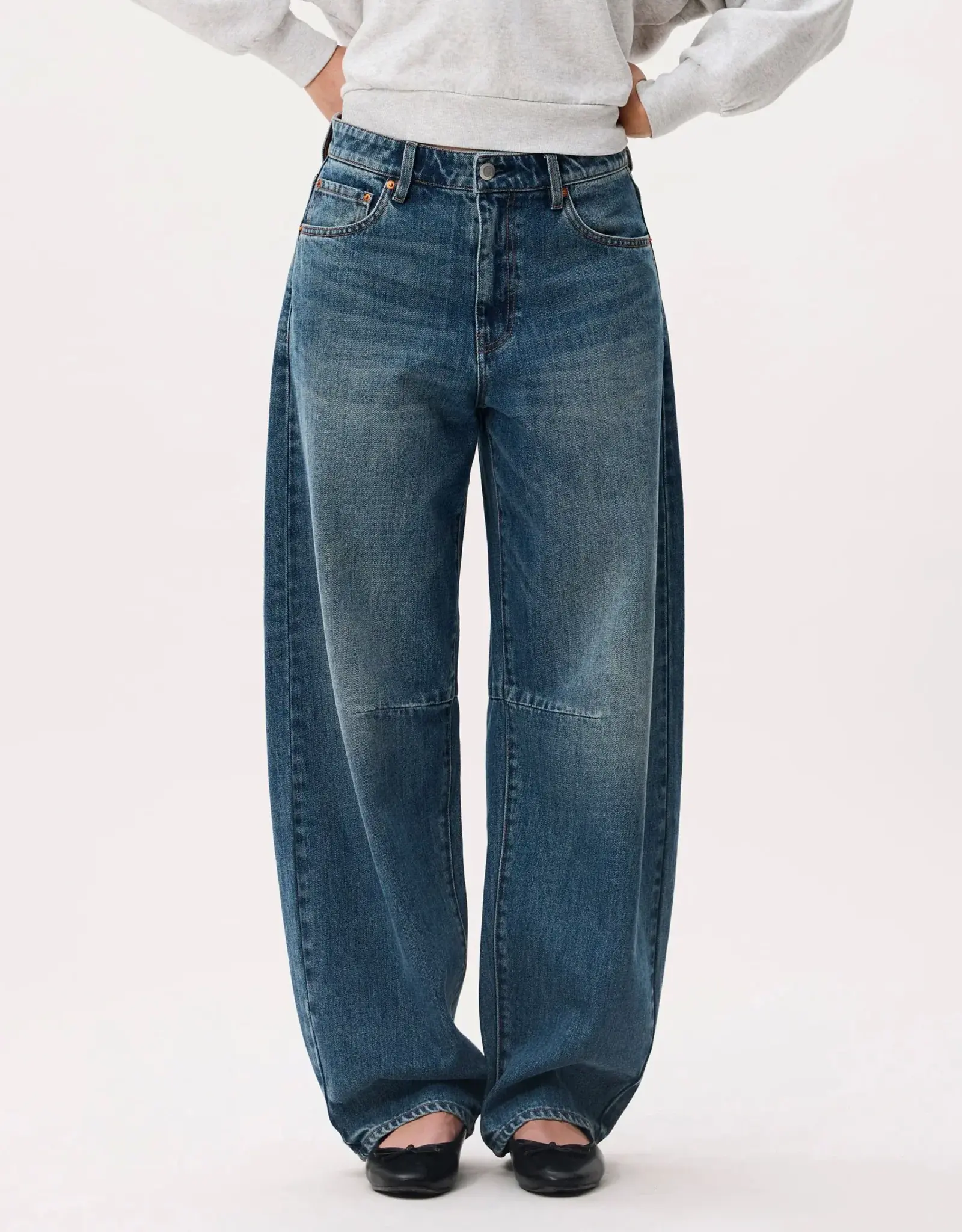 Catwalk Junkie Jeans 'Bold Barrel' - Medium Blue - Catwalk Junkie