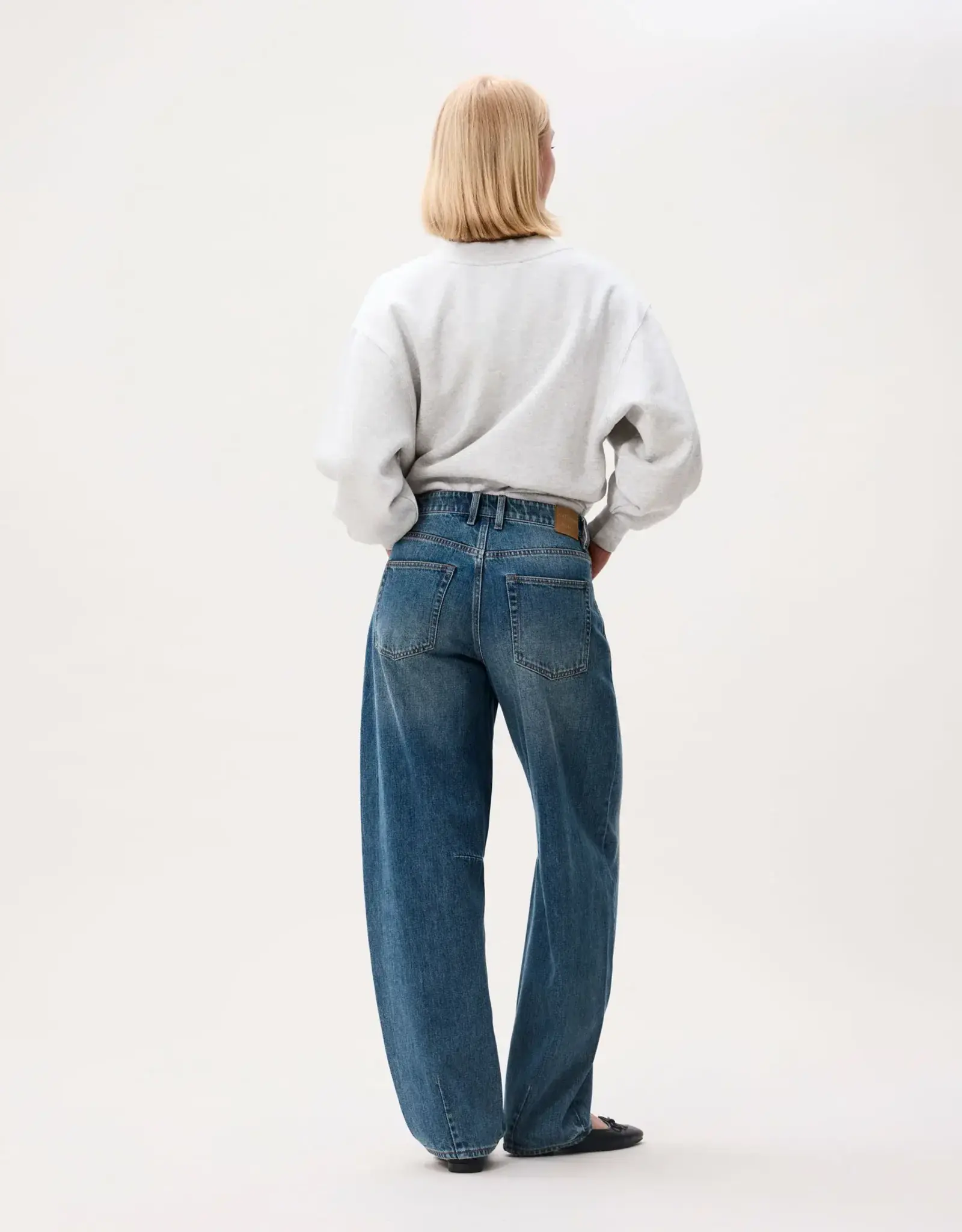 Catwalk Junkie Jeans 'Bold Barrel' - Medium Blue - Catwalk Junkie