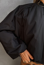 The Golden House Ad Bomber 'Vicente' - Noir